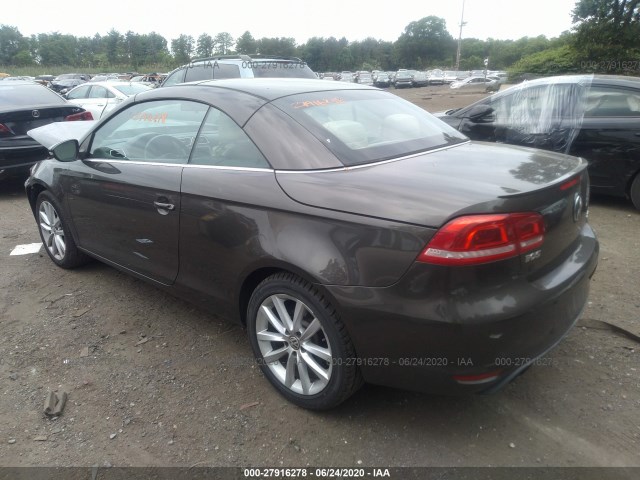 Photo 2 VIN: WVWBW7AH0CV017151 - VOLKSWAGEN EOS 