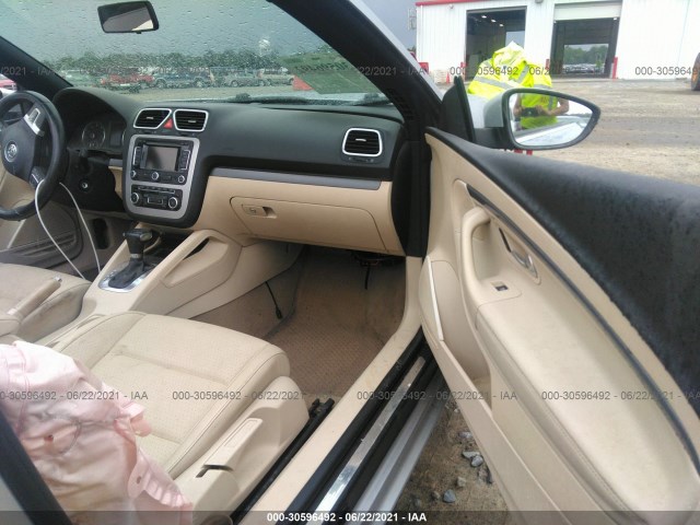 Photo 4 VIN: WVWBW7AH4BV003946 - VOLKSWAGEN EOS 