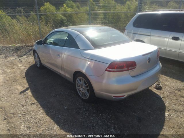 Photo 2 VIN: WVWBW7AHXCV000745 - VOLKSWAGEN EOS 