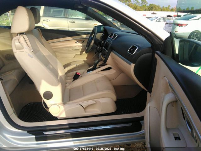 Photo 4 VIN: WVWBW7AHXCV020817 - VOLKSWAGEN EOS 