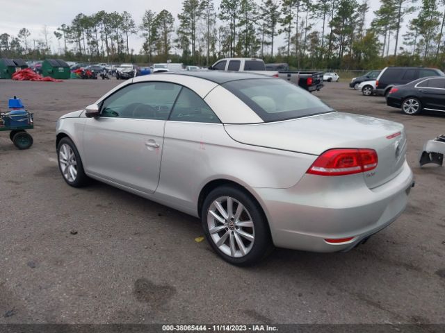 Photo 2 VIN: WVWBW7AHXCV020817 - VOLKSWAGEN EOS 