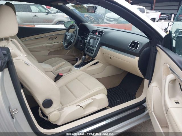 Photo 4 VIN: WVWBW7AHXCV020817 - VOLKSWAGEN EOS 