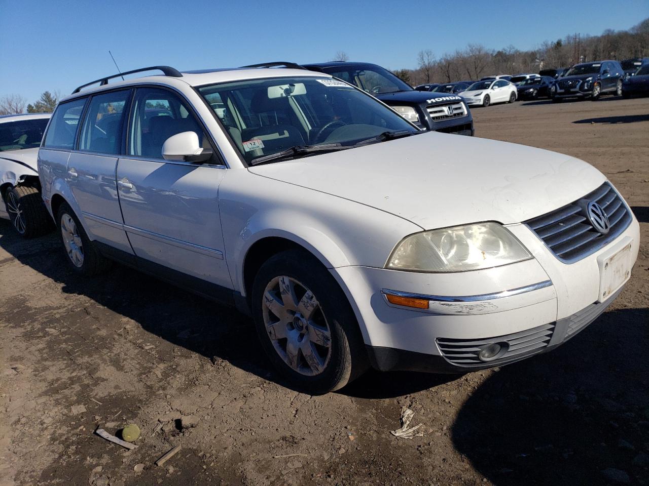 Photo 3 VIN: WVWCD63B25E095169 - VOLKSWAGEN PASSAT 