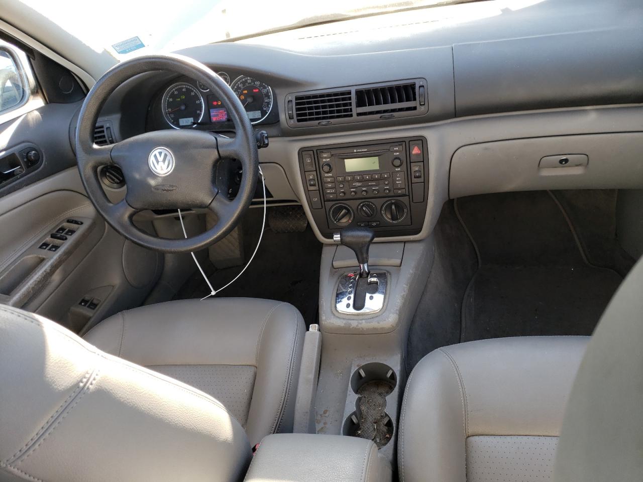 Photo 7 VIN: WVWCD63B25E095169 - VOLKSWAGEN PASSAT 