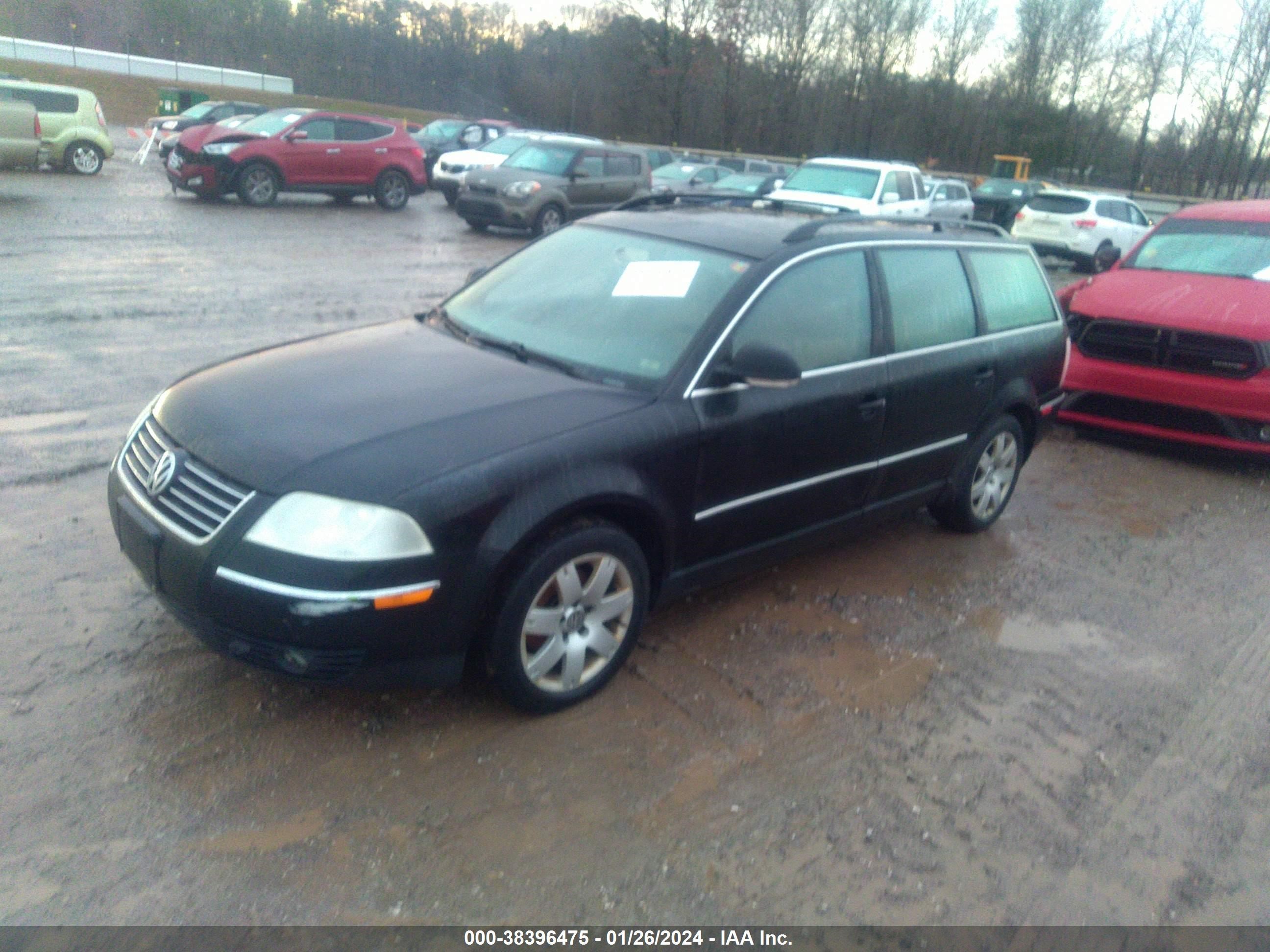 Photo 1 VIN: WVWCE63BX5E147757 - VOLKSWAGEN PASSAT 