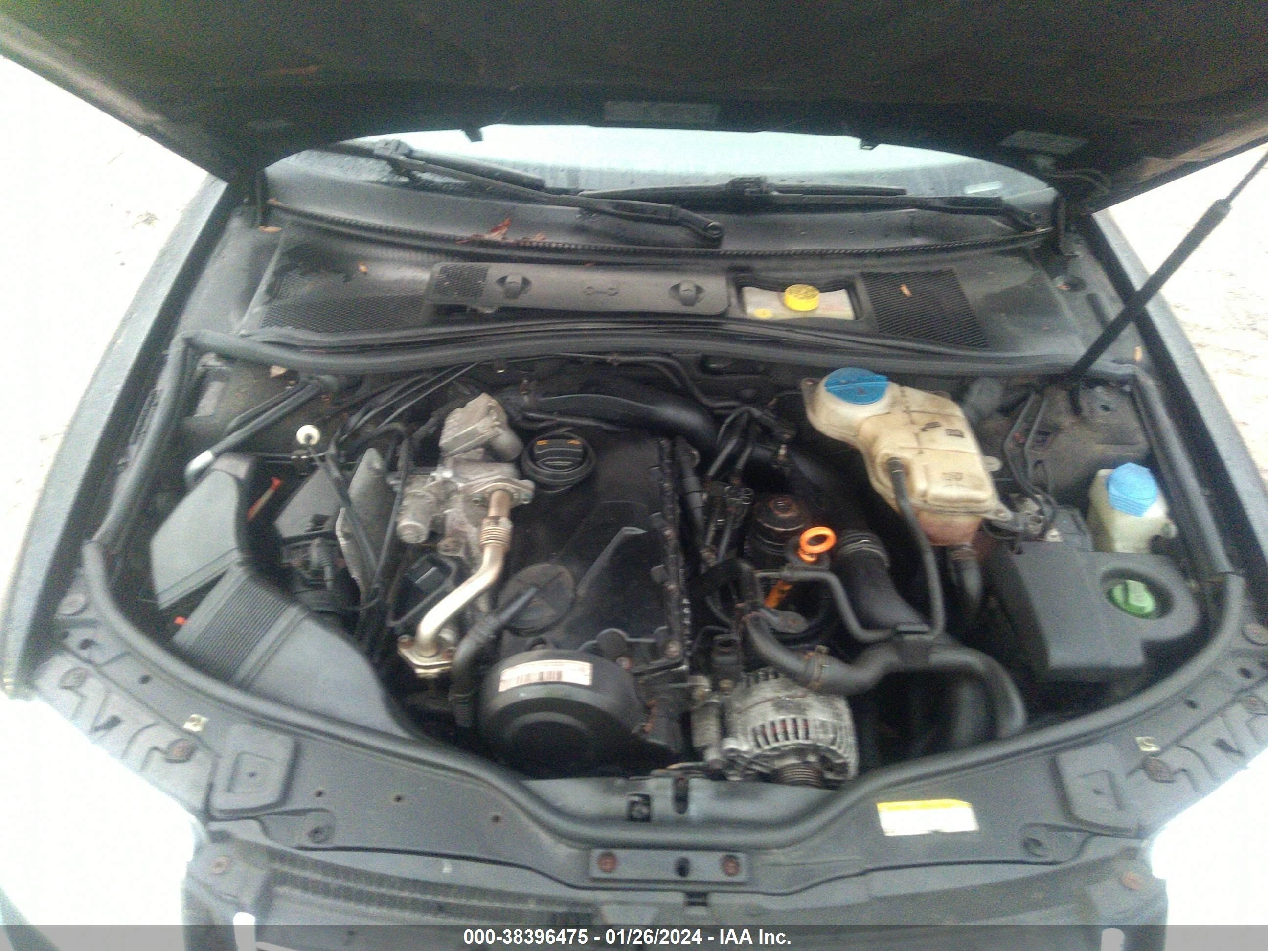 Photo 9 VIN: WVWCE63BX5E147757 - VOLKSWAGEN PASSAT 