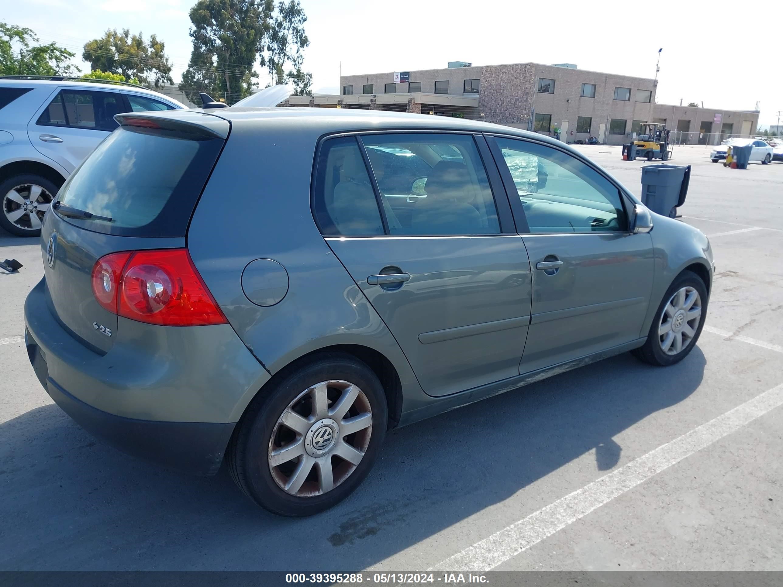 Photo 3 VIN: WVWCR71K76W201640 - VOLKSWAGEN GOLF 