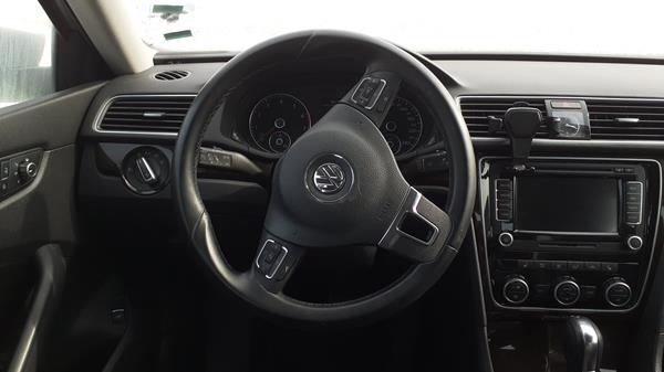 Photo 13 VIN: WVWCR7A35FC001222 - VOLKSWAGEN PASSAT 