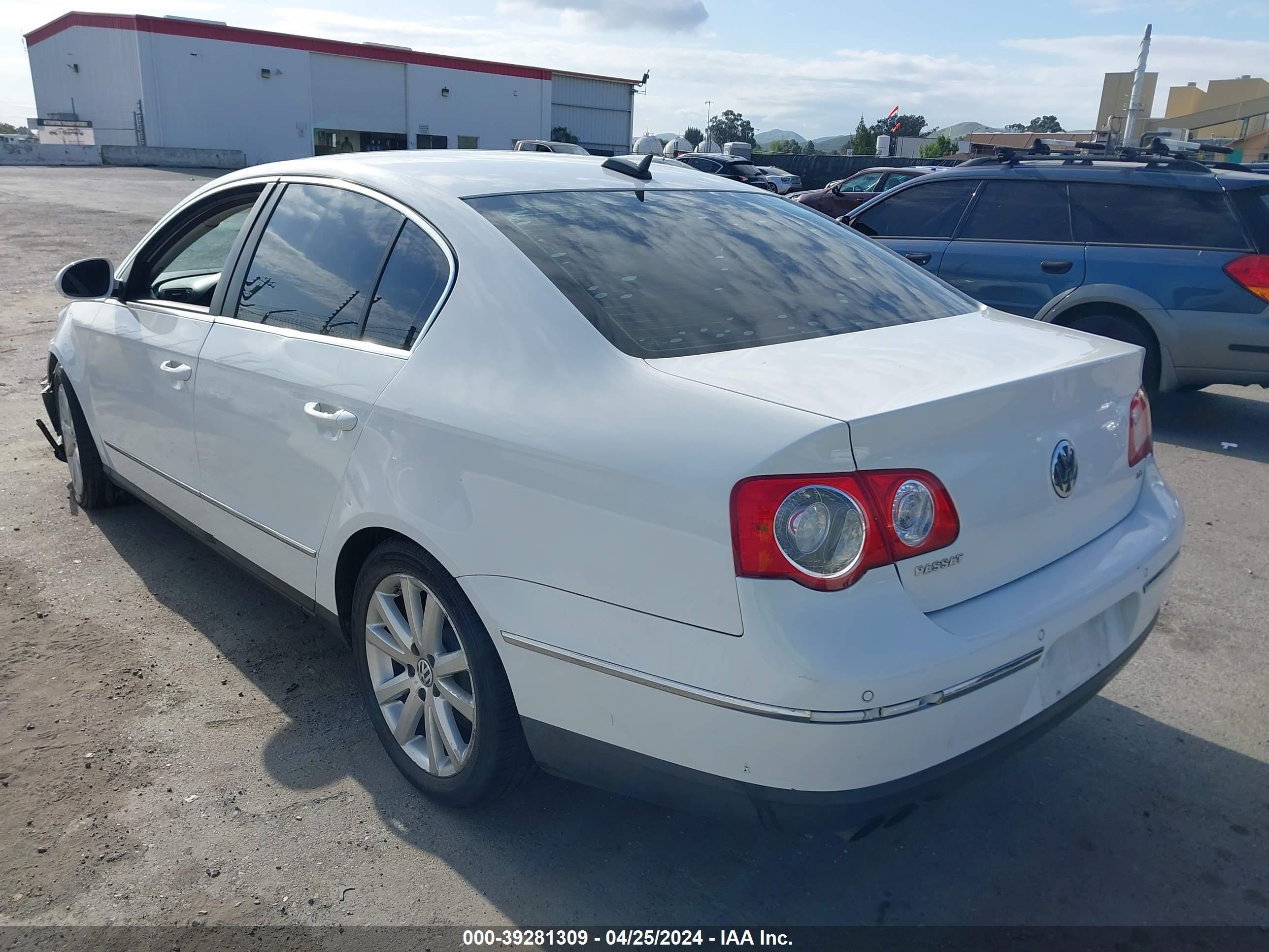 Photo 2 VIN: WVWCU73C66P113080 - VOLKSWAGEN PASSAT 