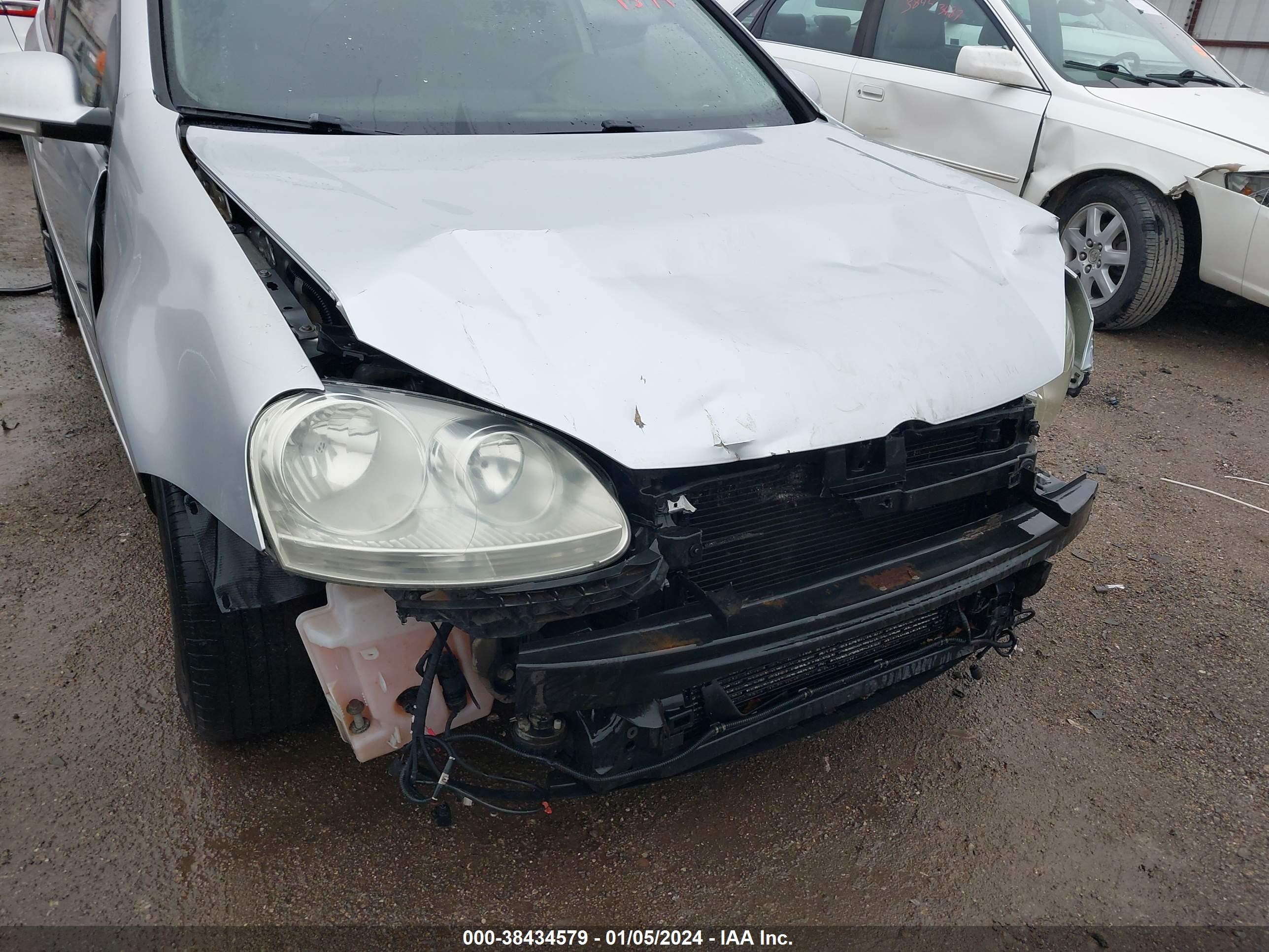 Photo 5 VIN: WVWDA71K19W100061 - VOLKSWAGEN GOLF 