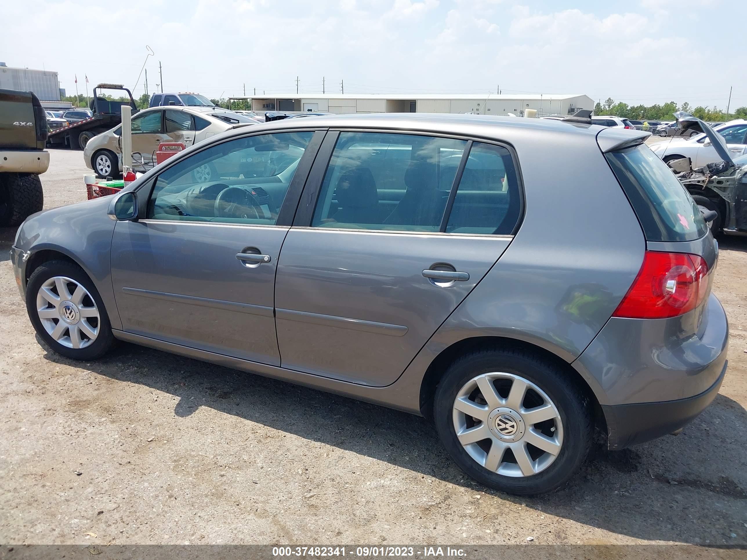 Photo 13 VIN: WVWDA71K98W073643 - VOLKSWAGEN GOLF 