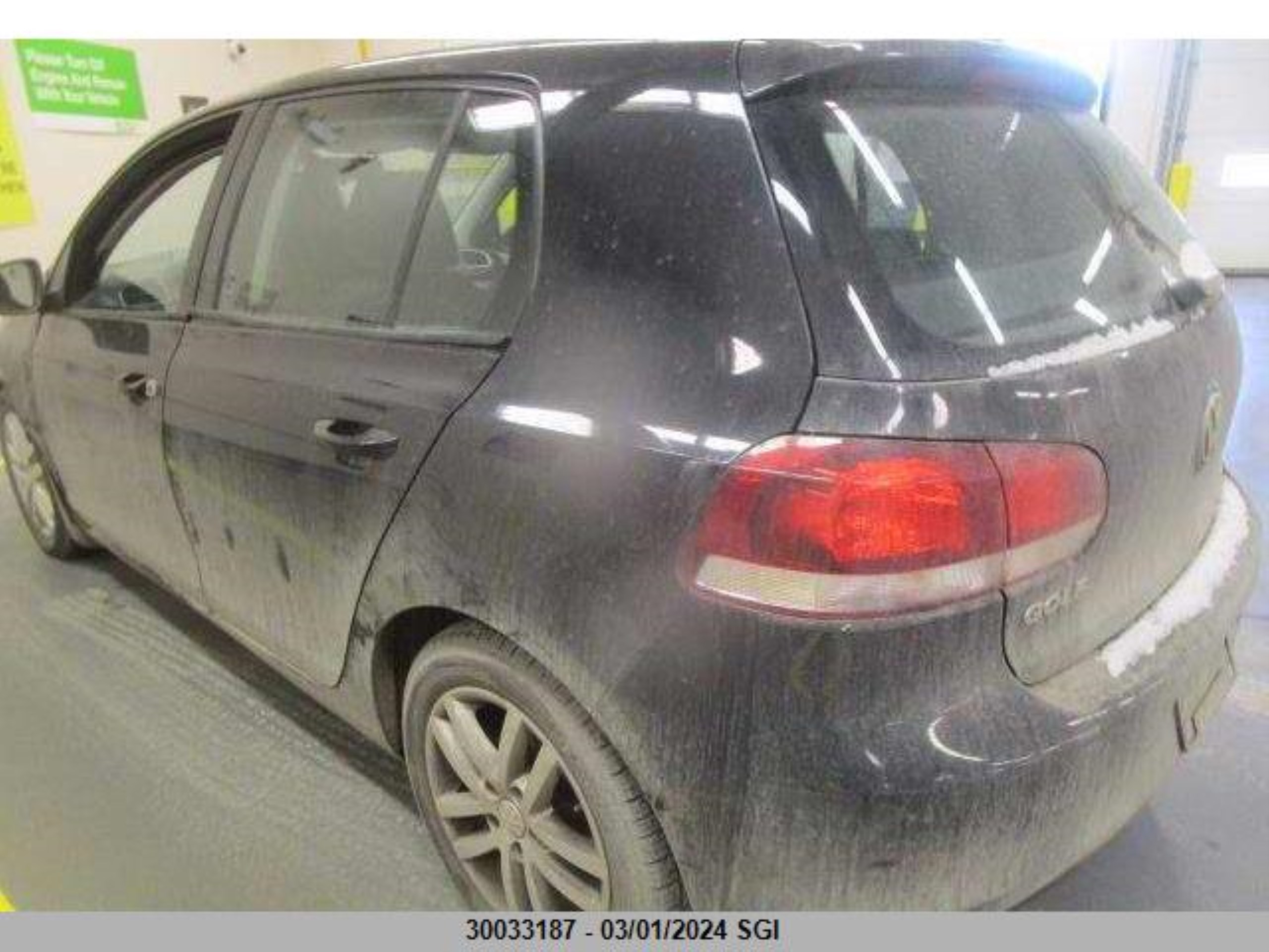 Photo 2 VIN: WVWDA7AJ2AW382349 - VOLKSWAGEN GOLF 