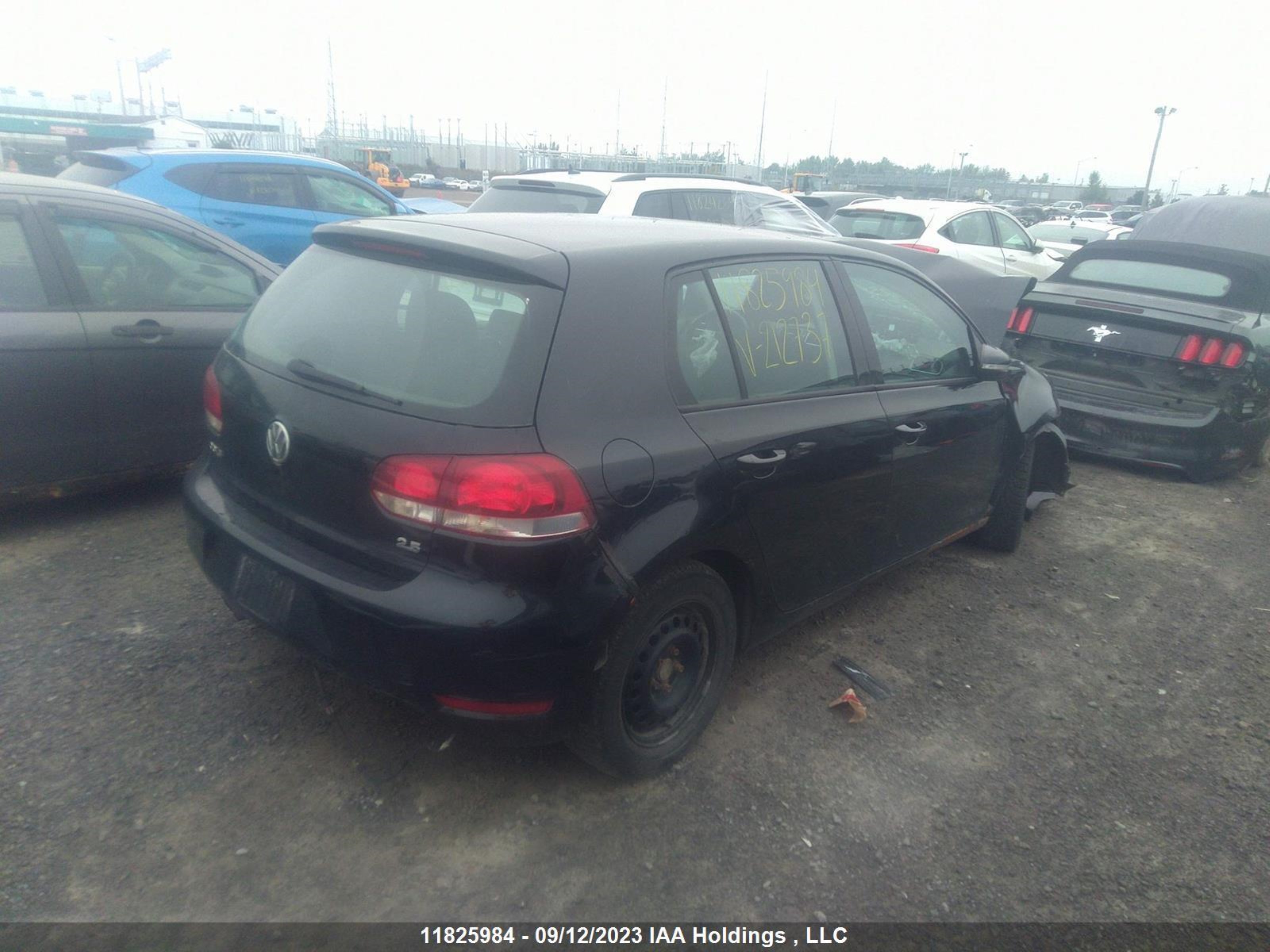 Photo 3 VIN: WVWDA7AJ4BW212737 - VOLKSWAGEN GOLF 