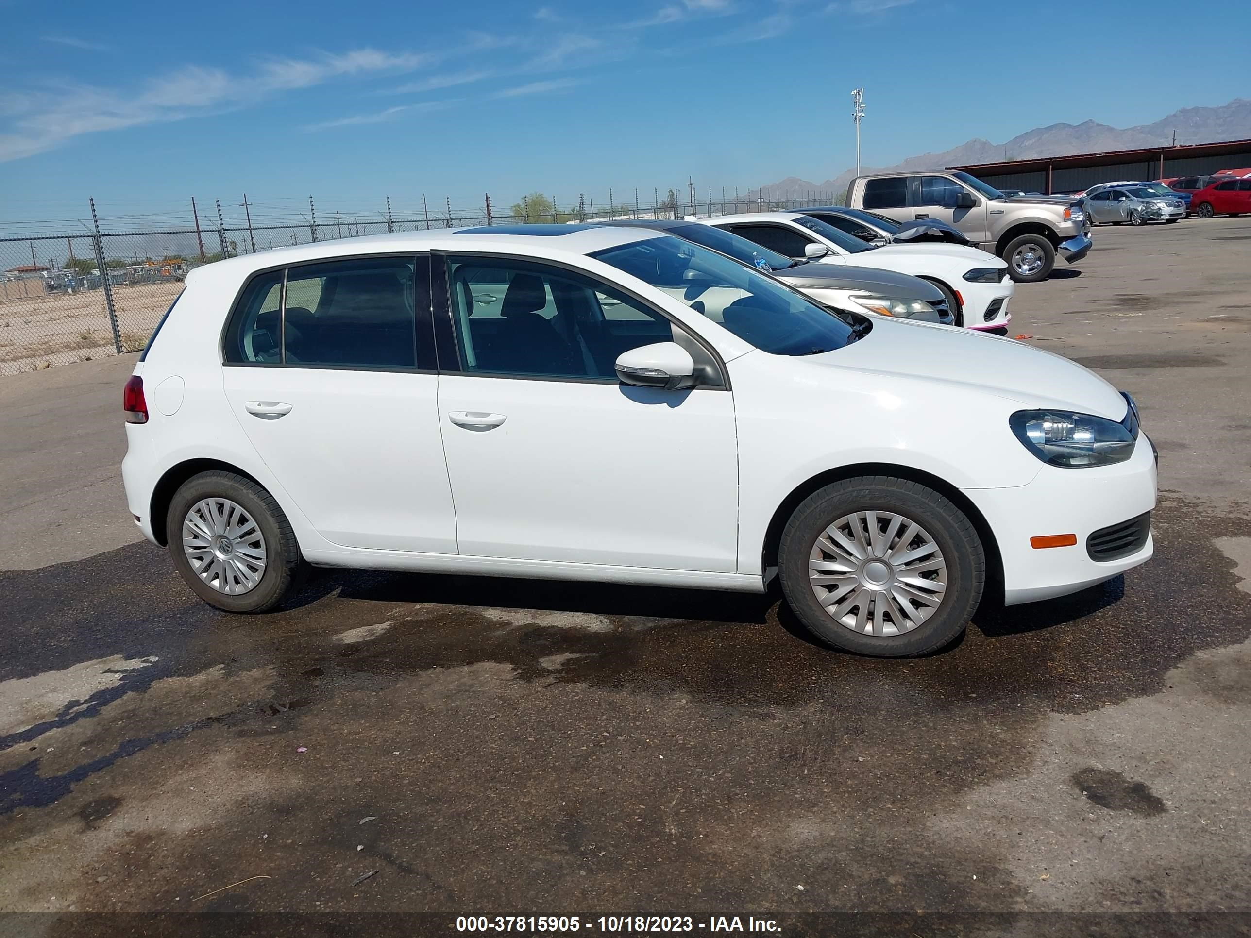 Photo 12 VIN: WVWDA7AJ6AW376716 - VOLKSWAGEN GOLF 