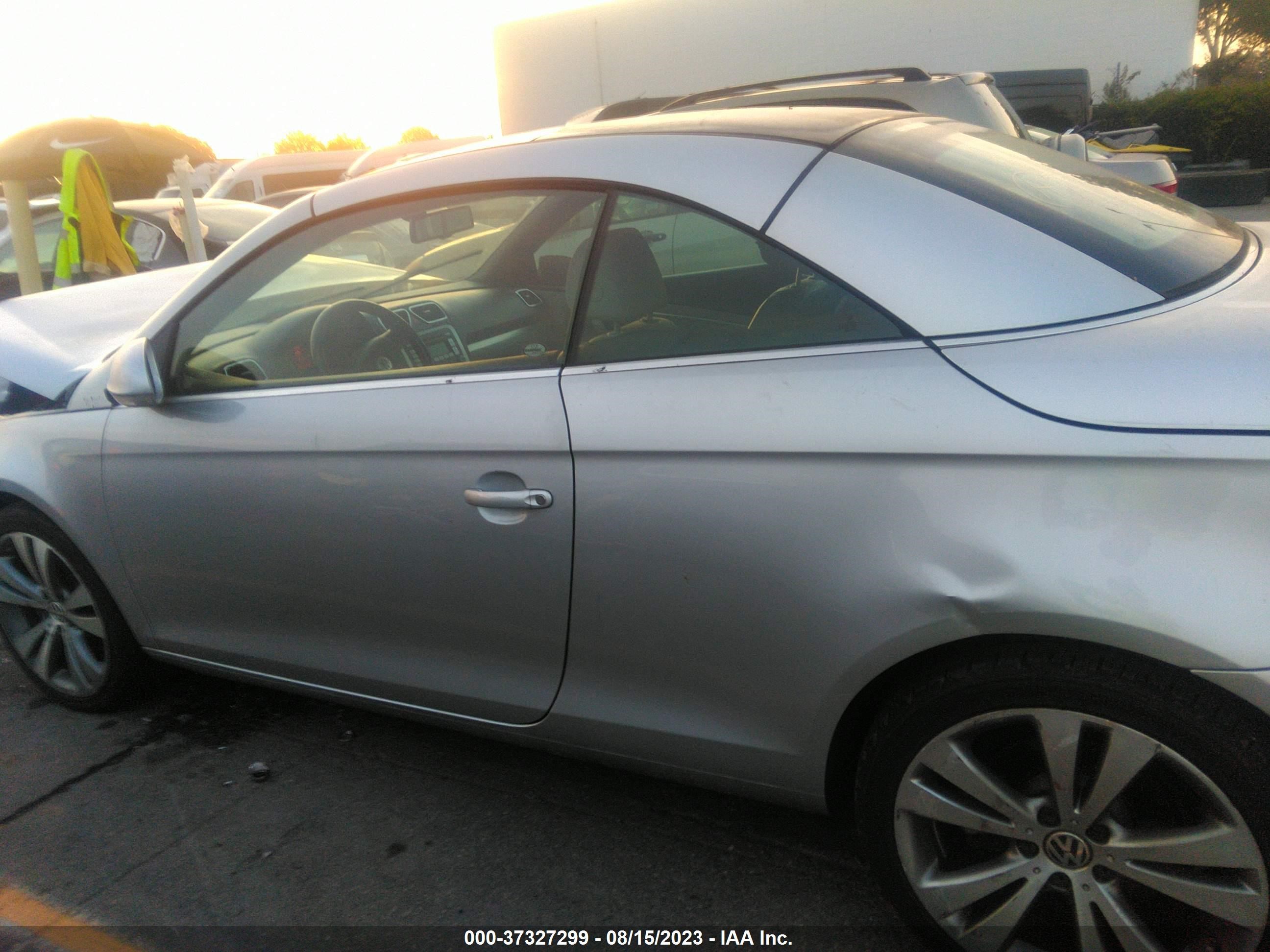 Photo 14 VIN: WVWDB71F08V010128 - VOLKSWAGEN EOS 