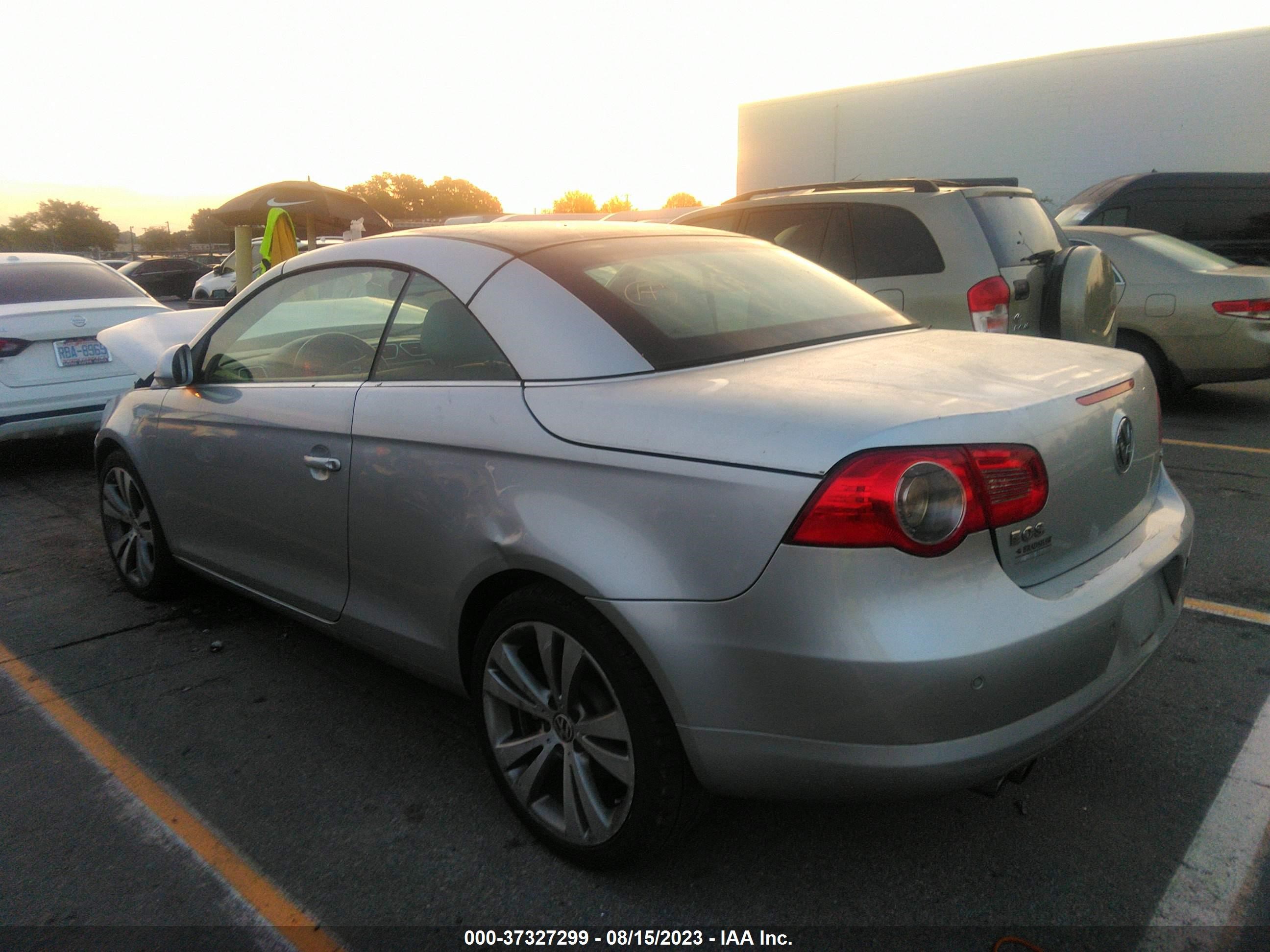 Photo 2 VIN: WVWDB71F08V010128 - VOLKSWAGEN EOS 