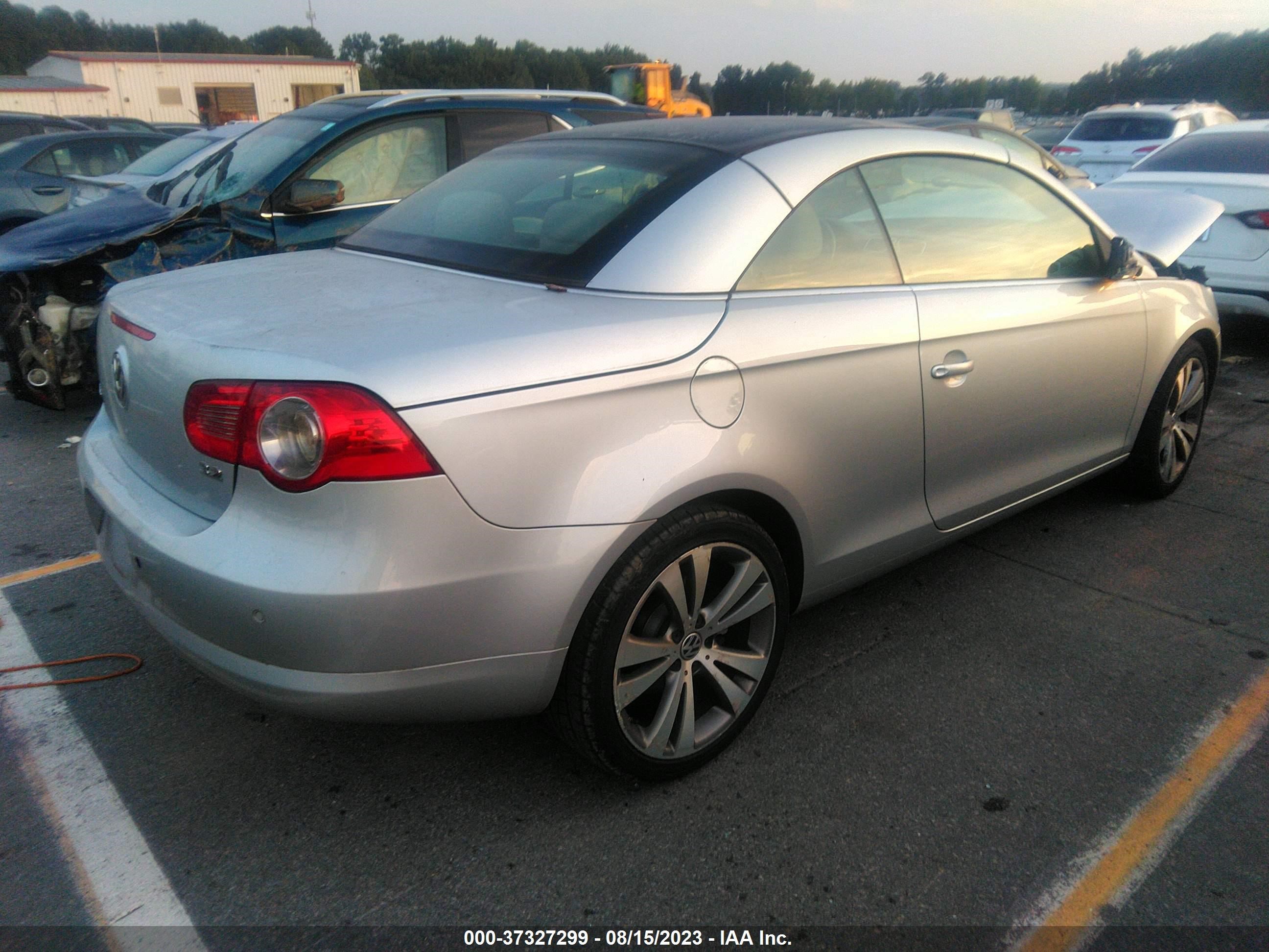 Photo 3 VIN: WVWDB71F08V010128 - VOLKSWAGEN EOS 