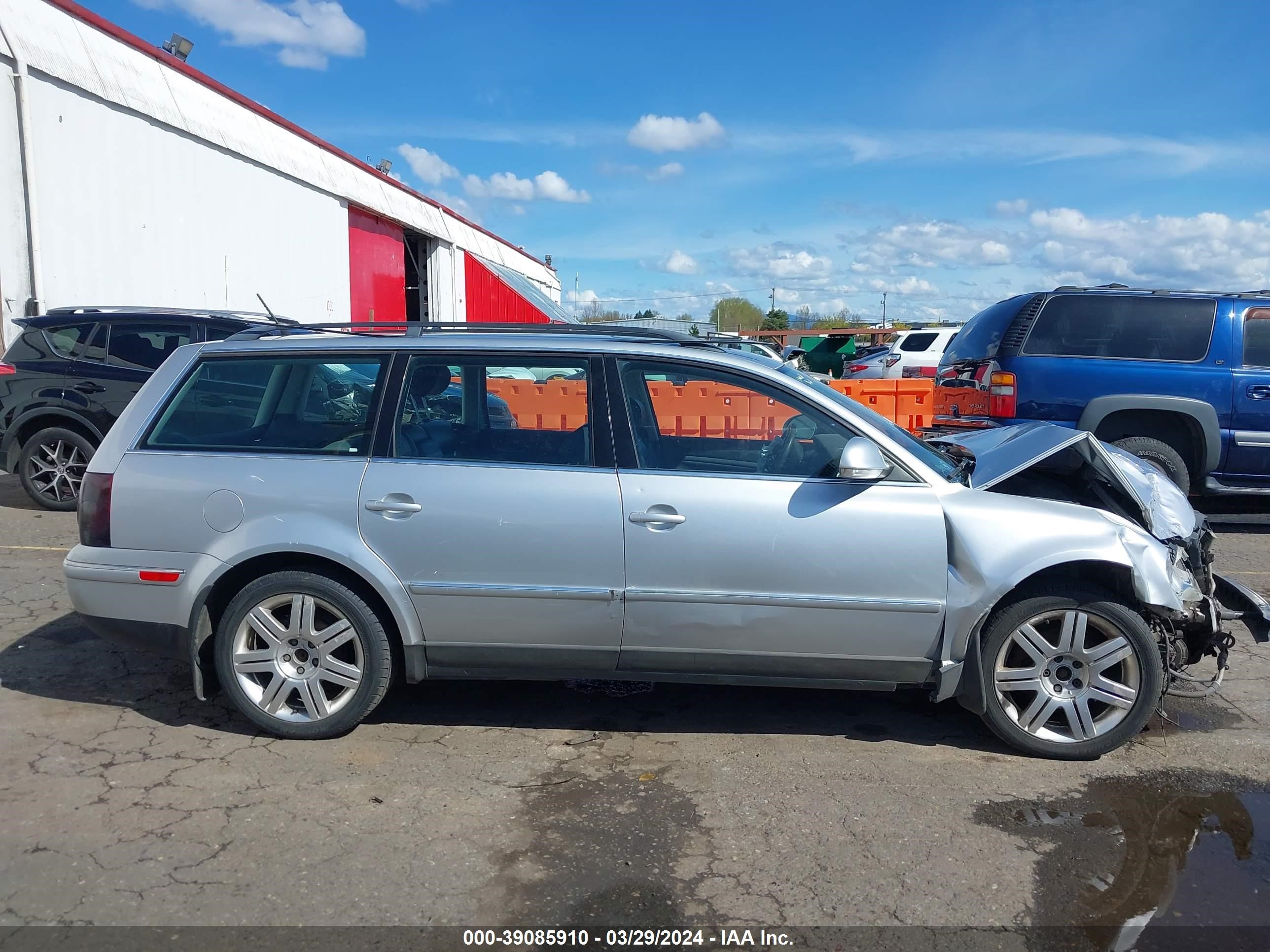 Photo 13 VIN: WVWDD63B15E127033 - VOLKSWAGEN PASSAT 