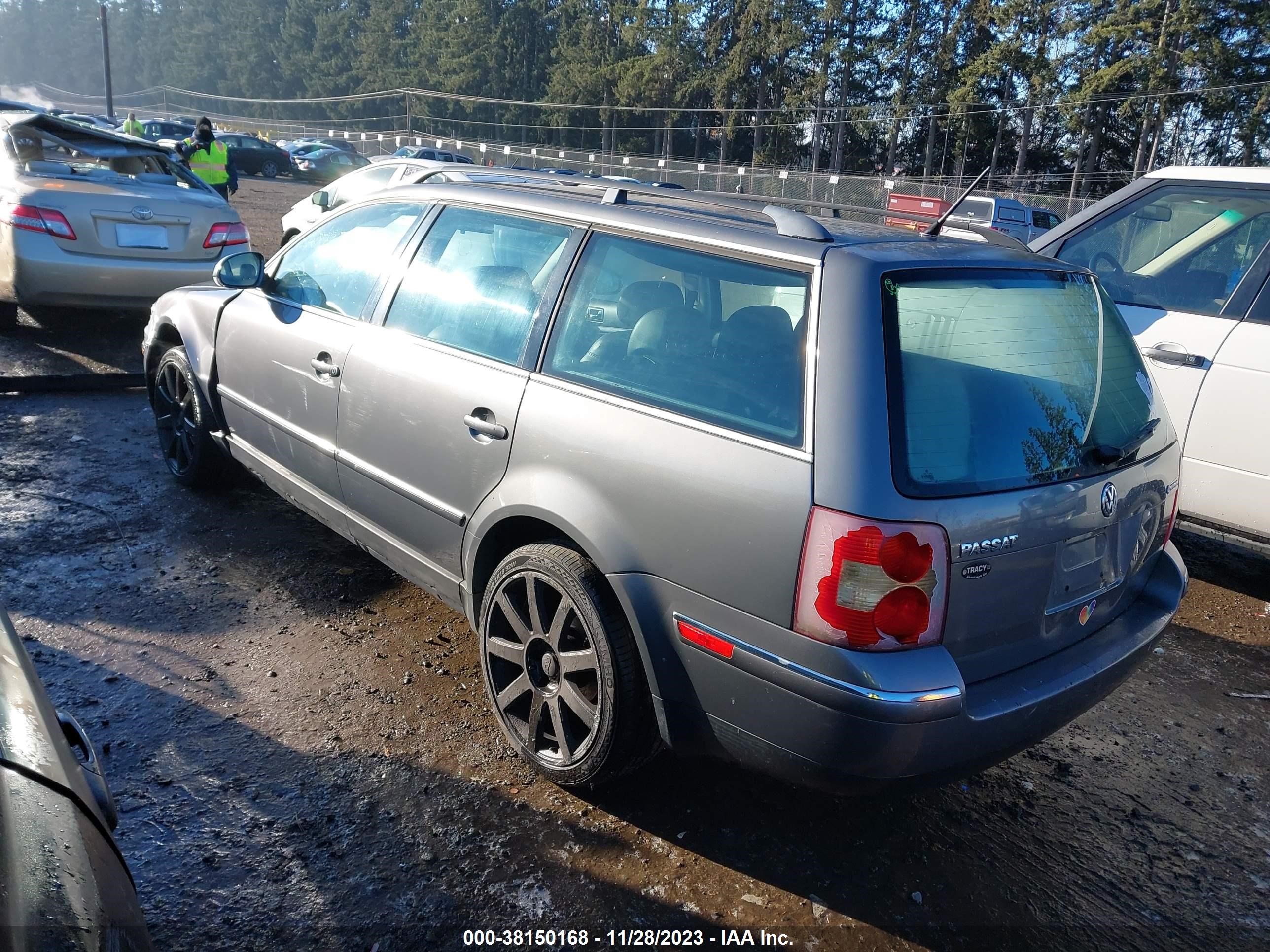 Photo 2 VIN: WVWDD63BX5E118850 - VOLKSWAGEN PASSAT 