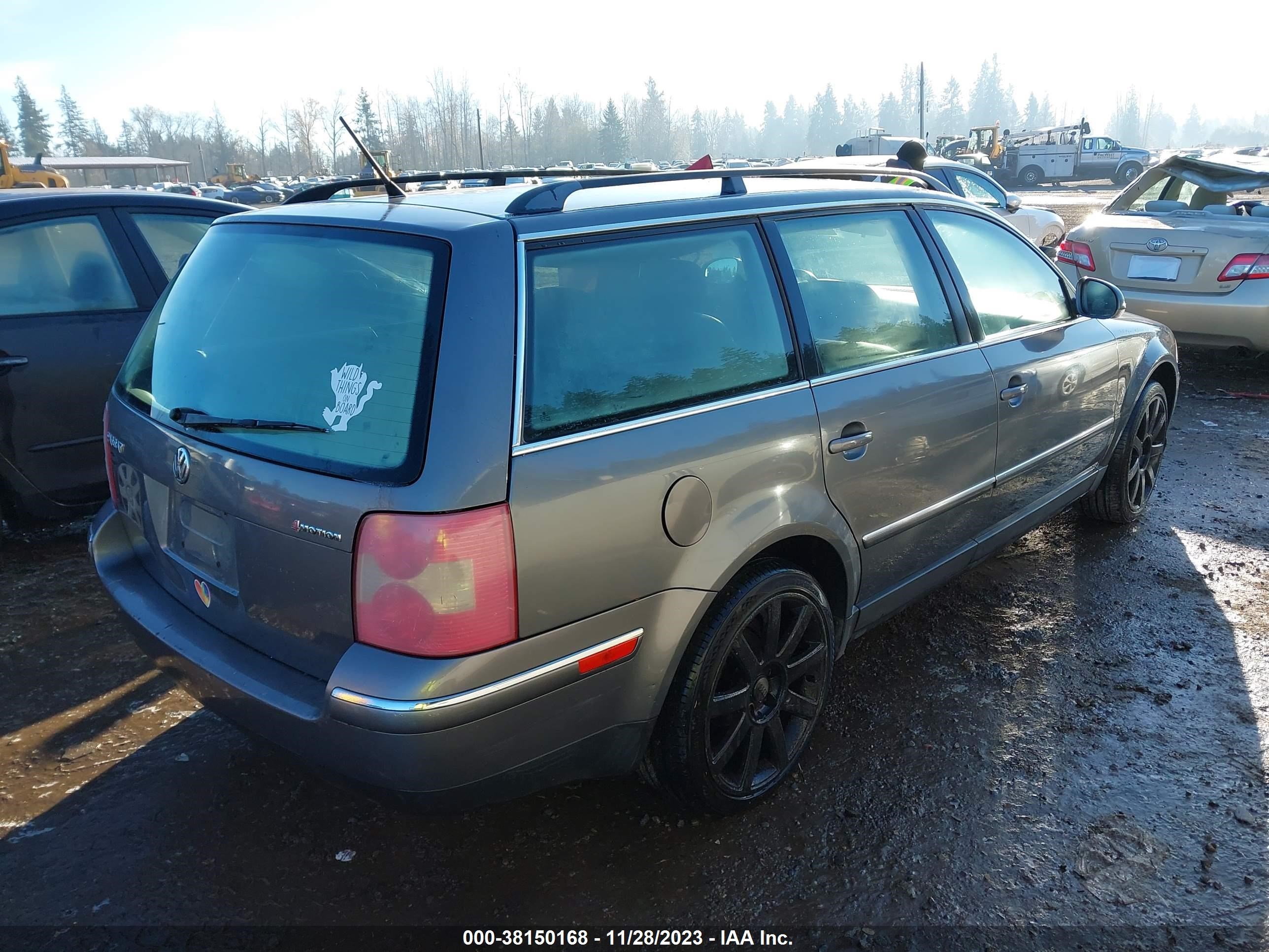 Photo 3 VIN: WVWDD63BX5E118850 - VOLKSWAGEN PASSAT 