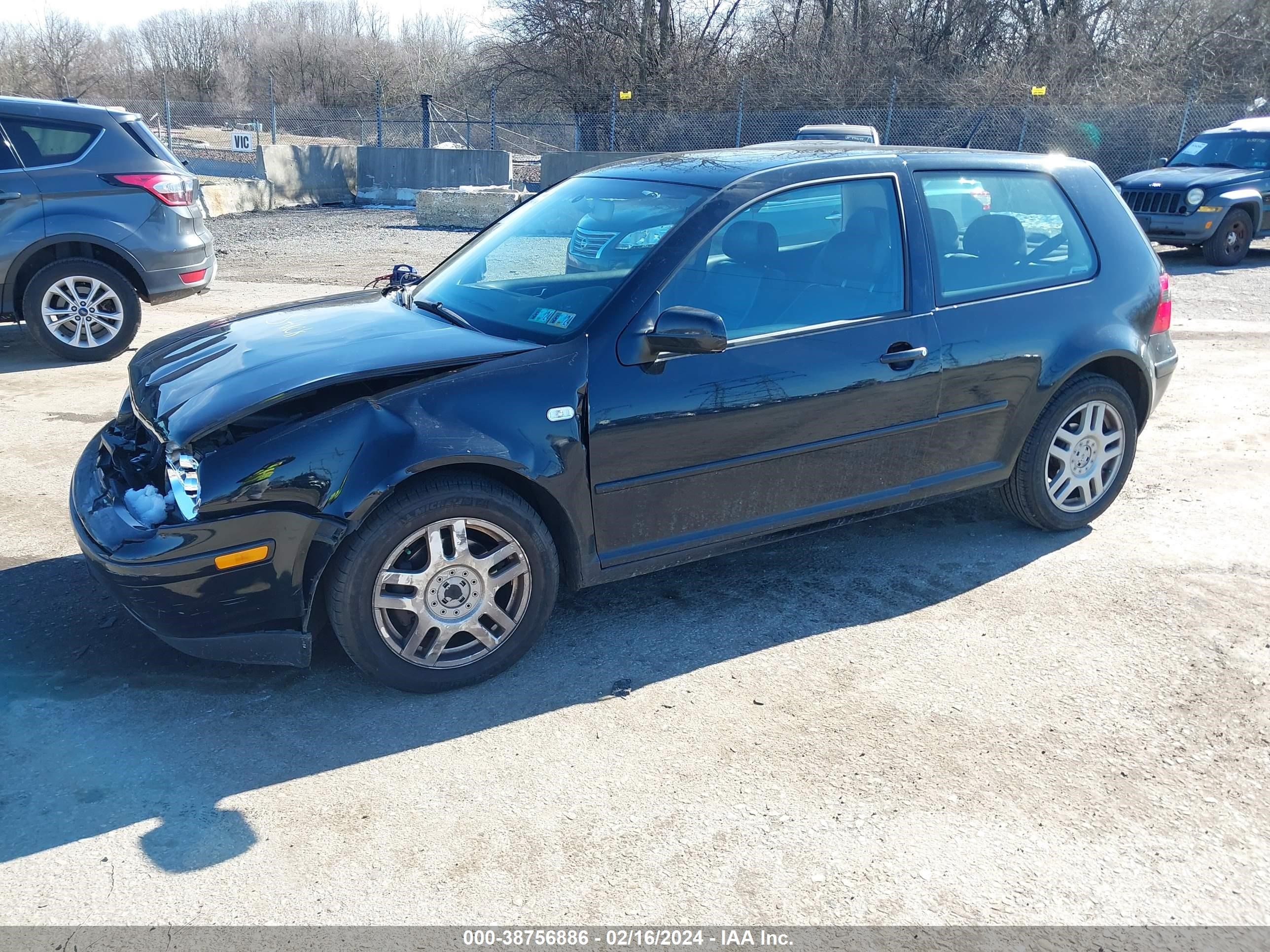 Photo 1 VIN: WVWDE21J5YW731733 - VOLKSWAGEN GTI 