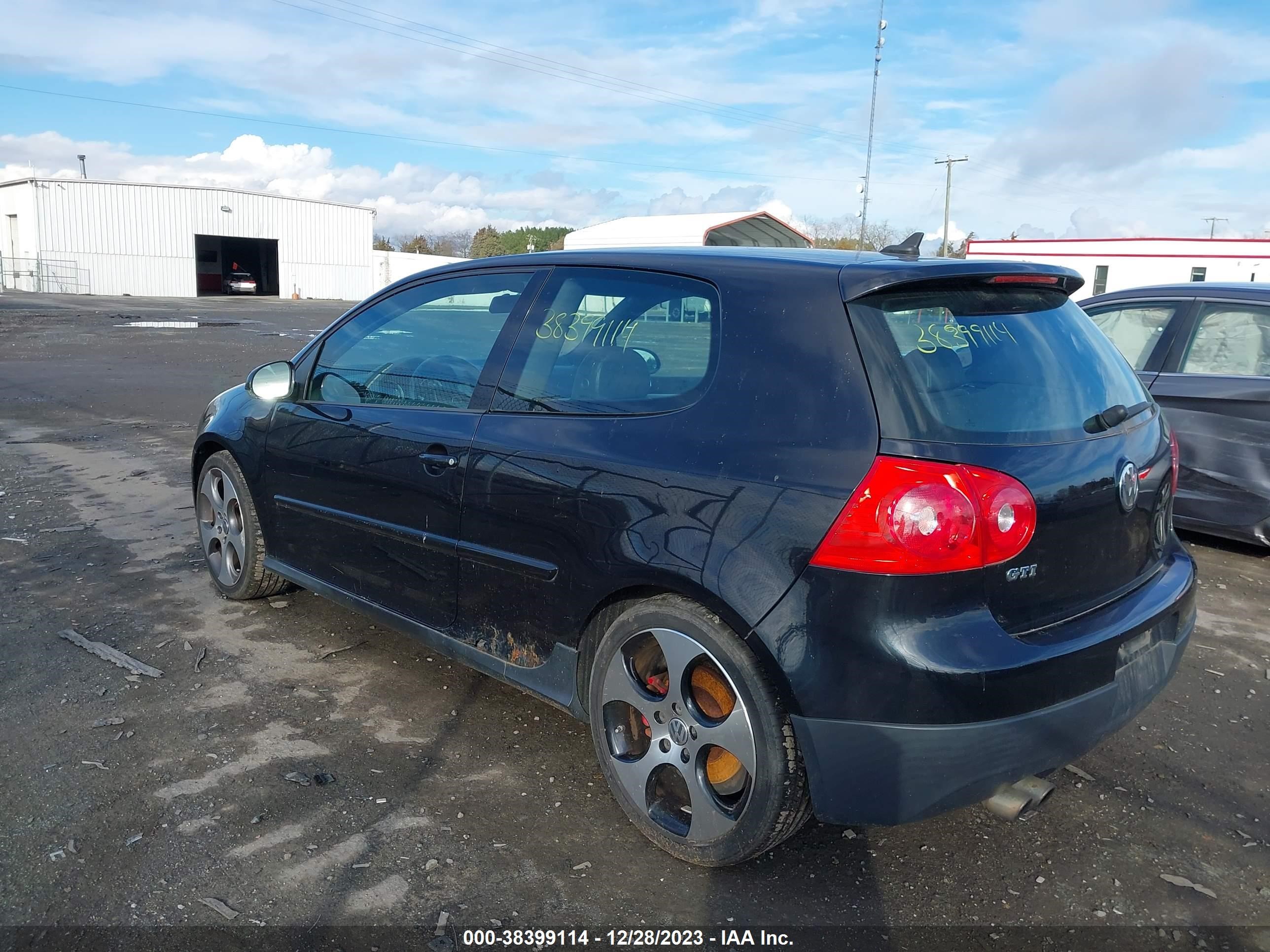 Photo 2 VIN: WVWED71K88W332487 - VOLKSWAGEN GTI 