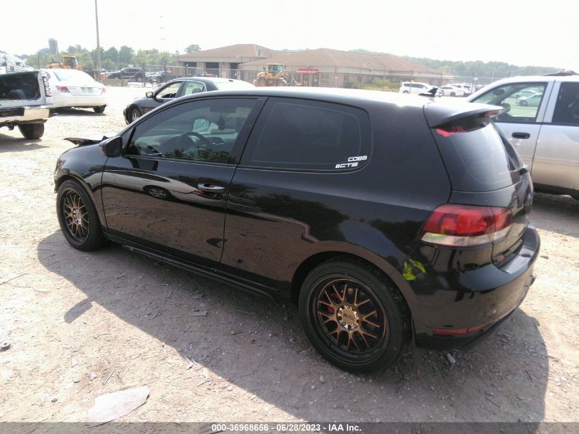 Photo 2 VIN: WVWED7AJXDW121597 - VOLKSWAGEN GTI 