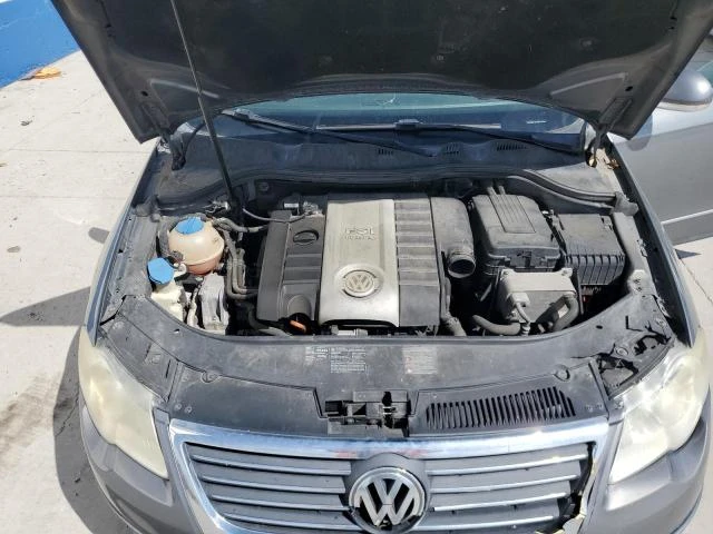 Photo 10 VIN: WVWEK73C68E137814 - VOLKSWAGEN PASSAT 