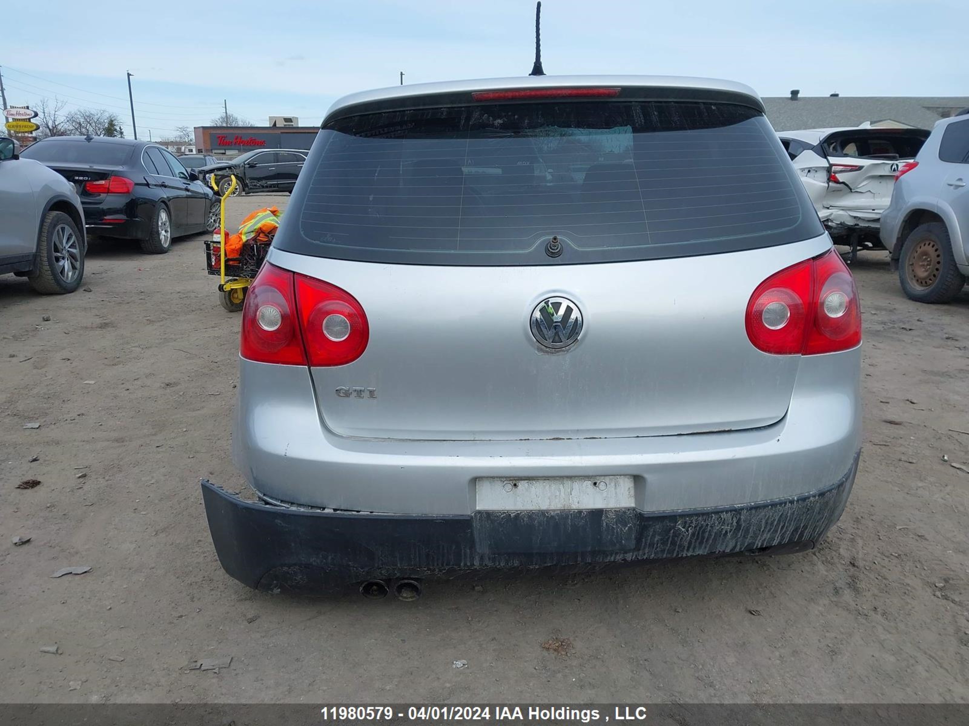 Photo 16 VIN: WVWEV71K18W214004 - VOLKSWAGEN GTI 