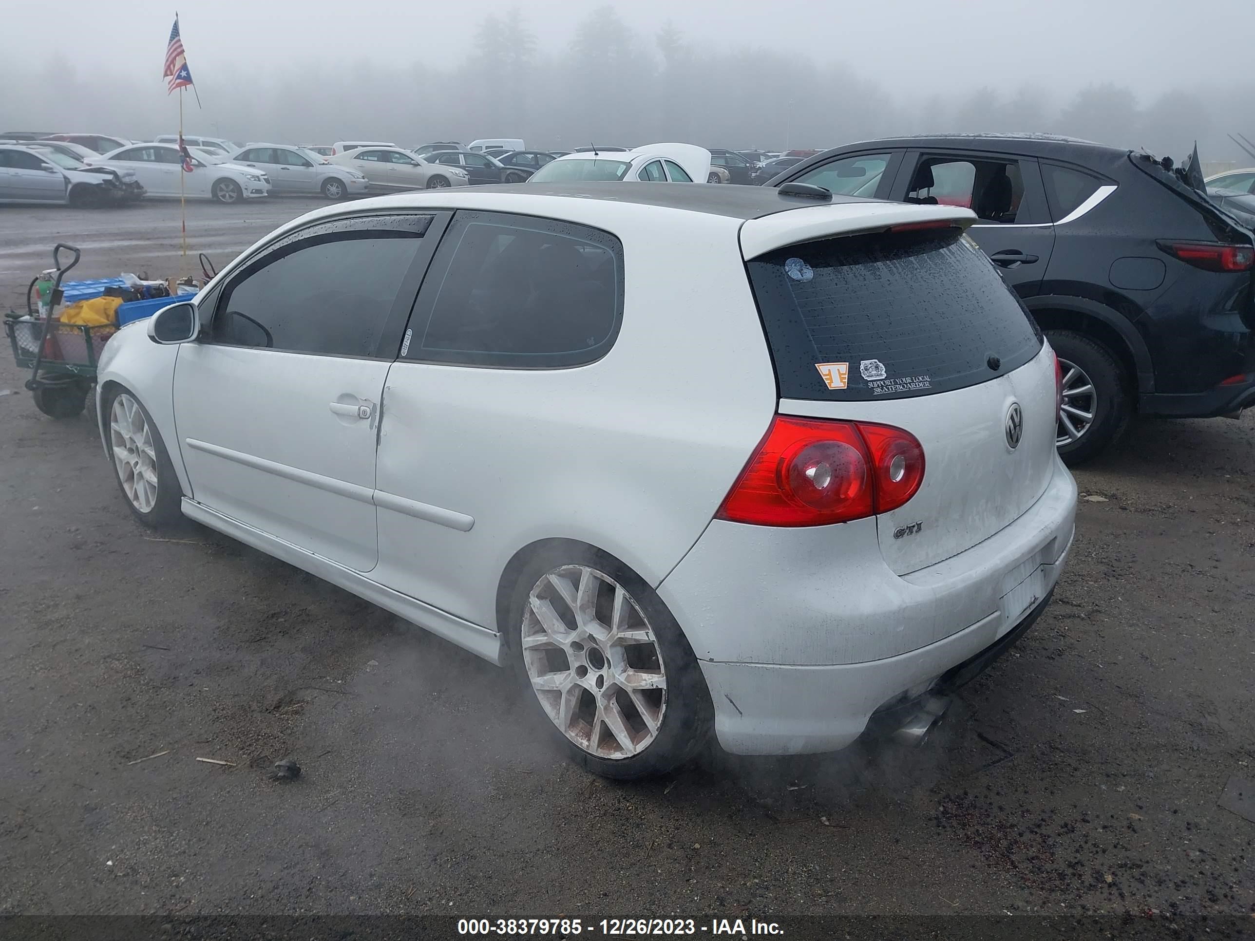 Photo 2 VIN: WVWEV71K96W084616 - VOLKSWAGEN GTI 