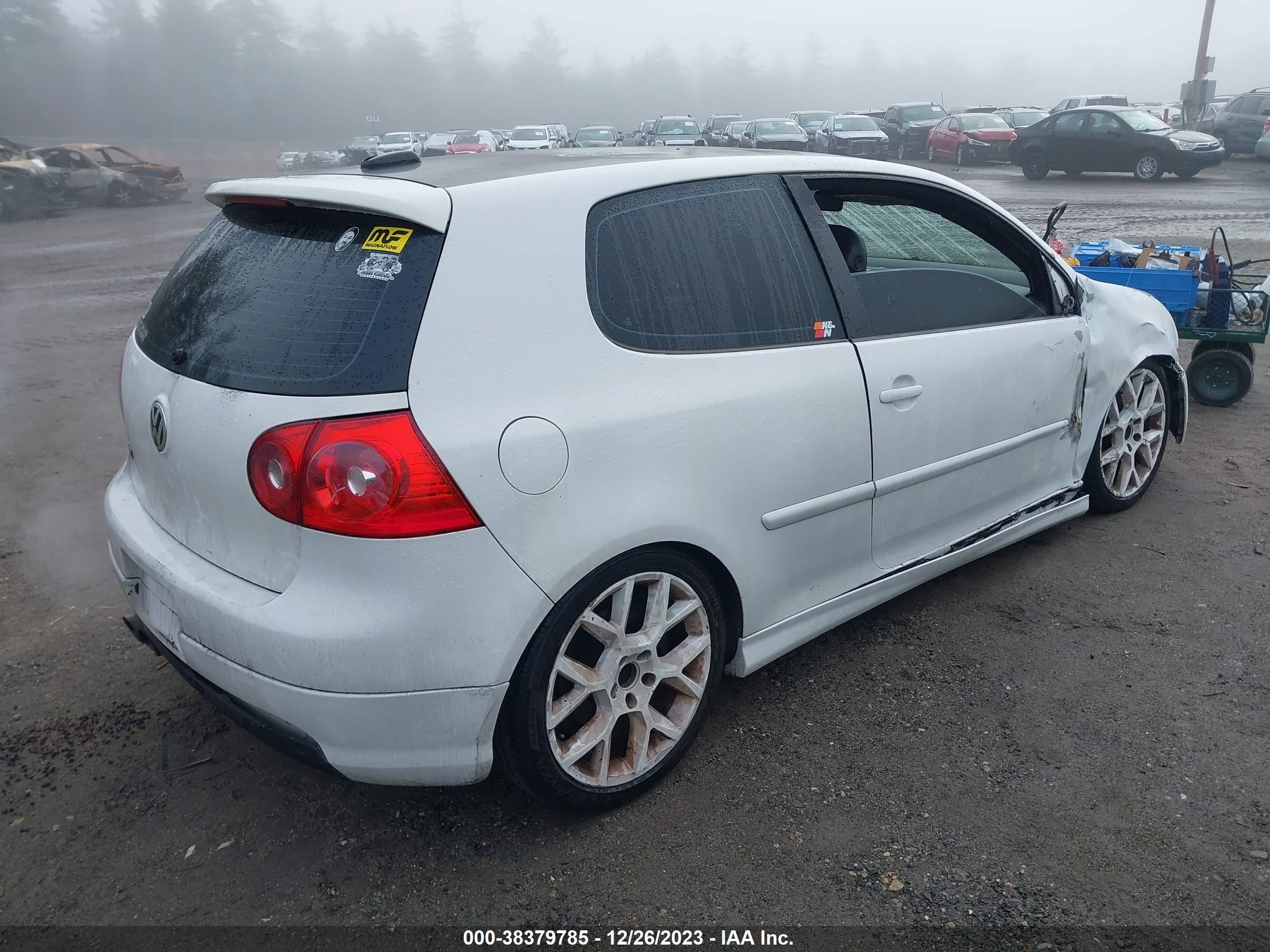 Photo 3 VIN: WVWEV71K96W084616 - VOLKSWAGEN GTI 