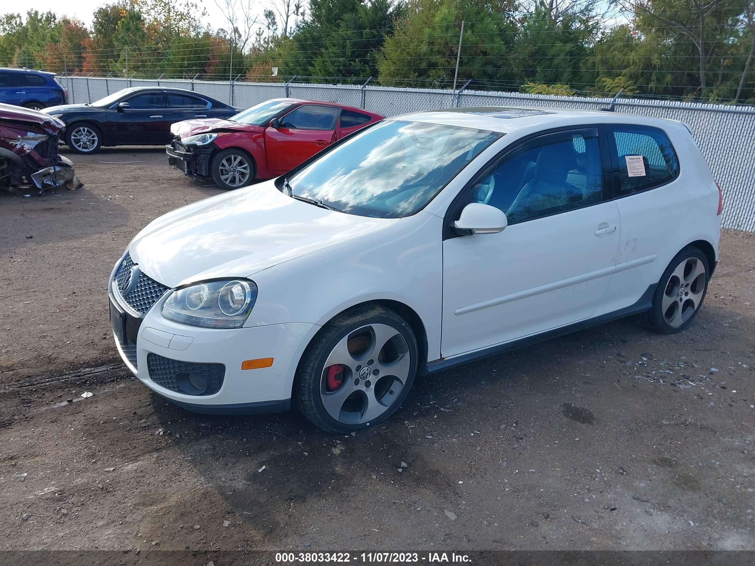 Photo 1 VIN: WVWEV71KX6W071468 - VOLKSWAGEN GTI 