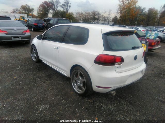 Photo 2 VIN: WVWEV7AJ3AW068637 - VOLKSWAGEN GTI 