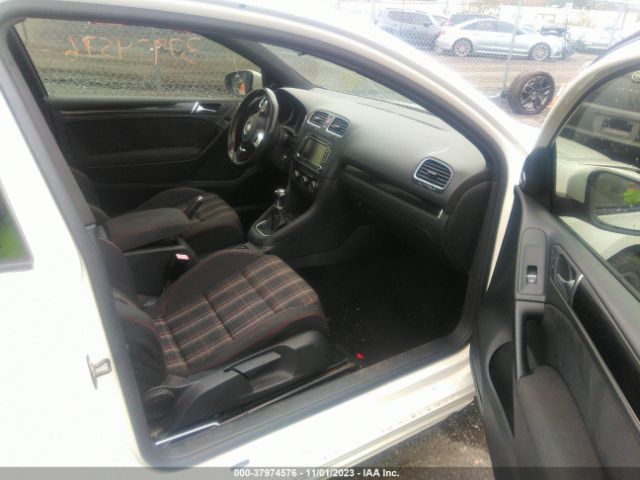 Photo 4 VIN: WVWEV7AJ3AW068637 - VOLKSWAGEN GTI 