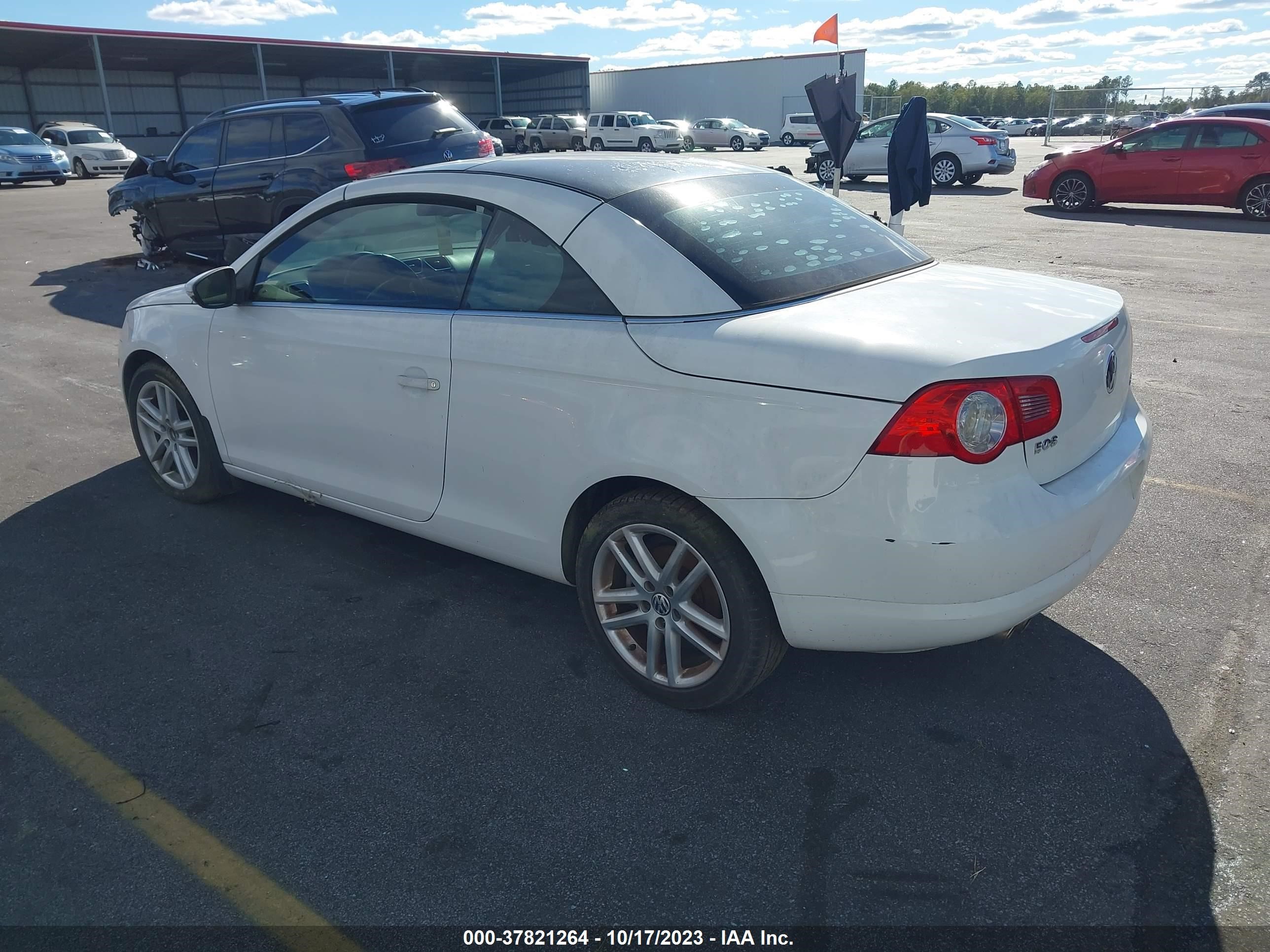 Photo 2 VIN: WVWFA71F49V013143 - VOLKSWAGEN EOS 