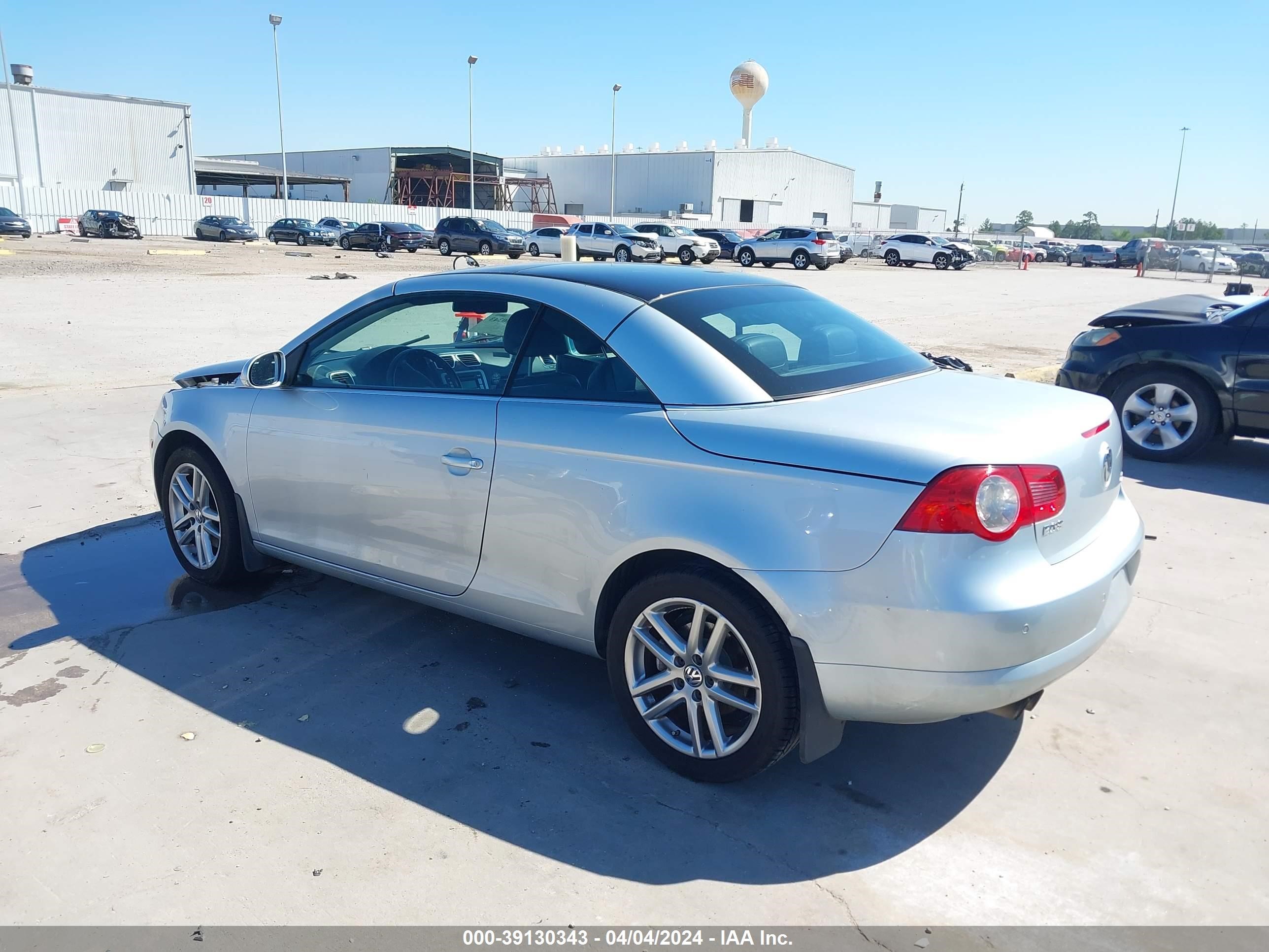 Photo 2 VIN: WVWFA71FX8V002498 - VOLKSWAGEN EOS 