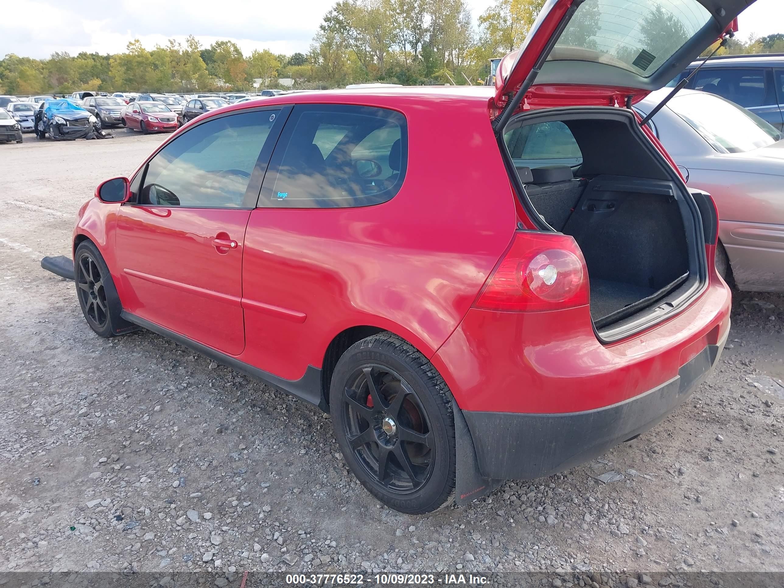 Photo 2 VIN: WVWFV71K19W099961 - VOLKSWAGEN GTI 