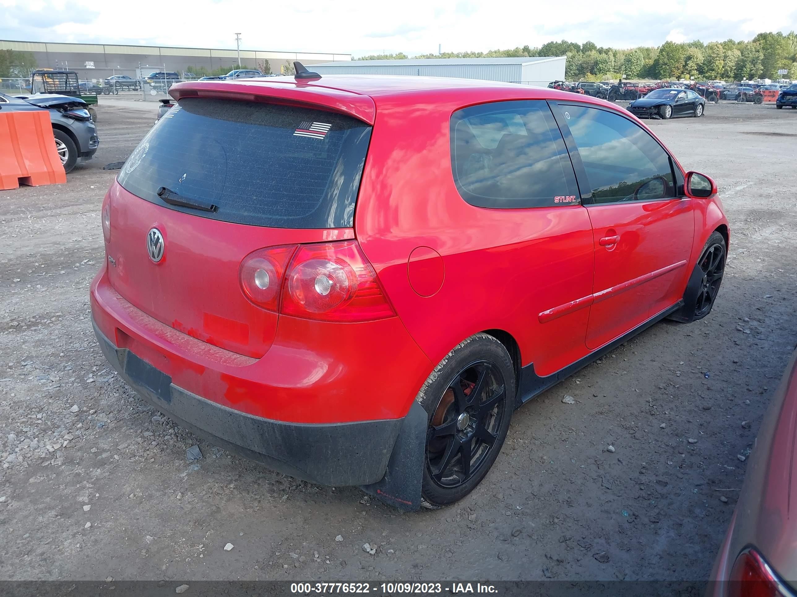 Photo 3 VIN: WVWFV71K19W099961 - VOLKSWAGEN GTI 