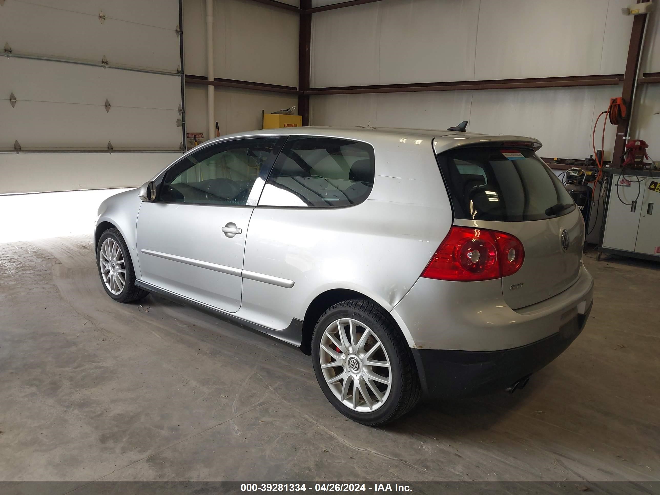 Photo 2 VIN: WVWFV71K67W039882 - VOLKSWAGEN GTI 