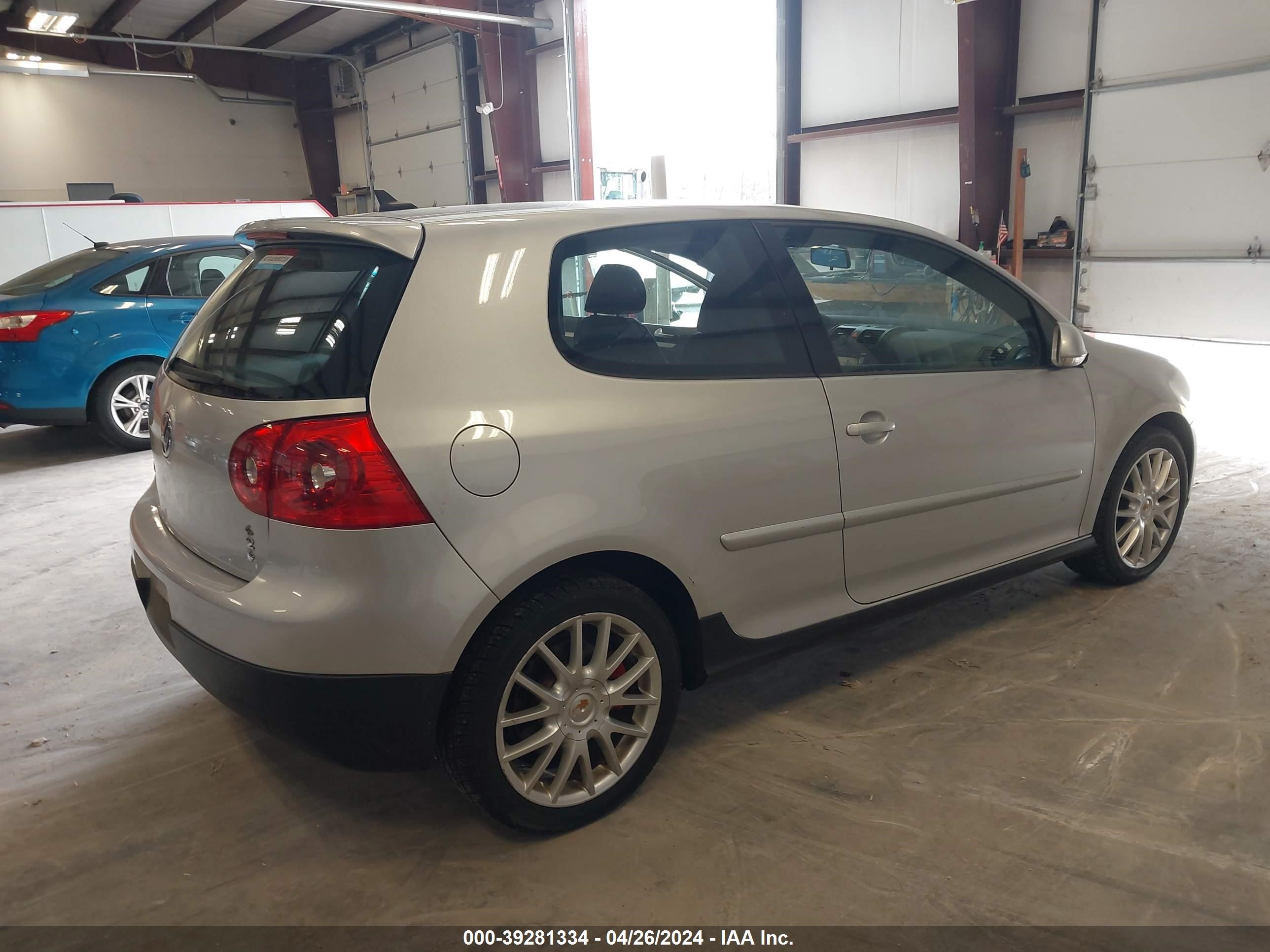 Photo 3 VIN: WVWFV71K67W039882 - VOLKSWAGEN GTI 