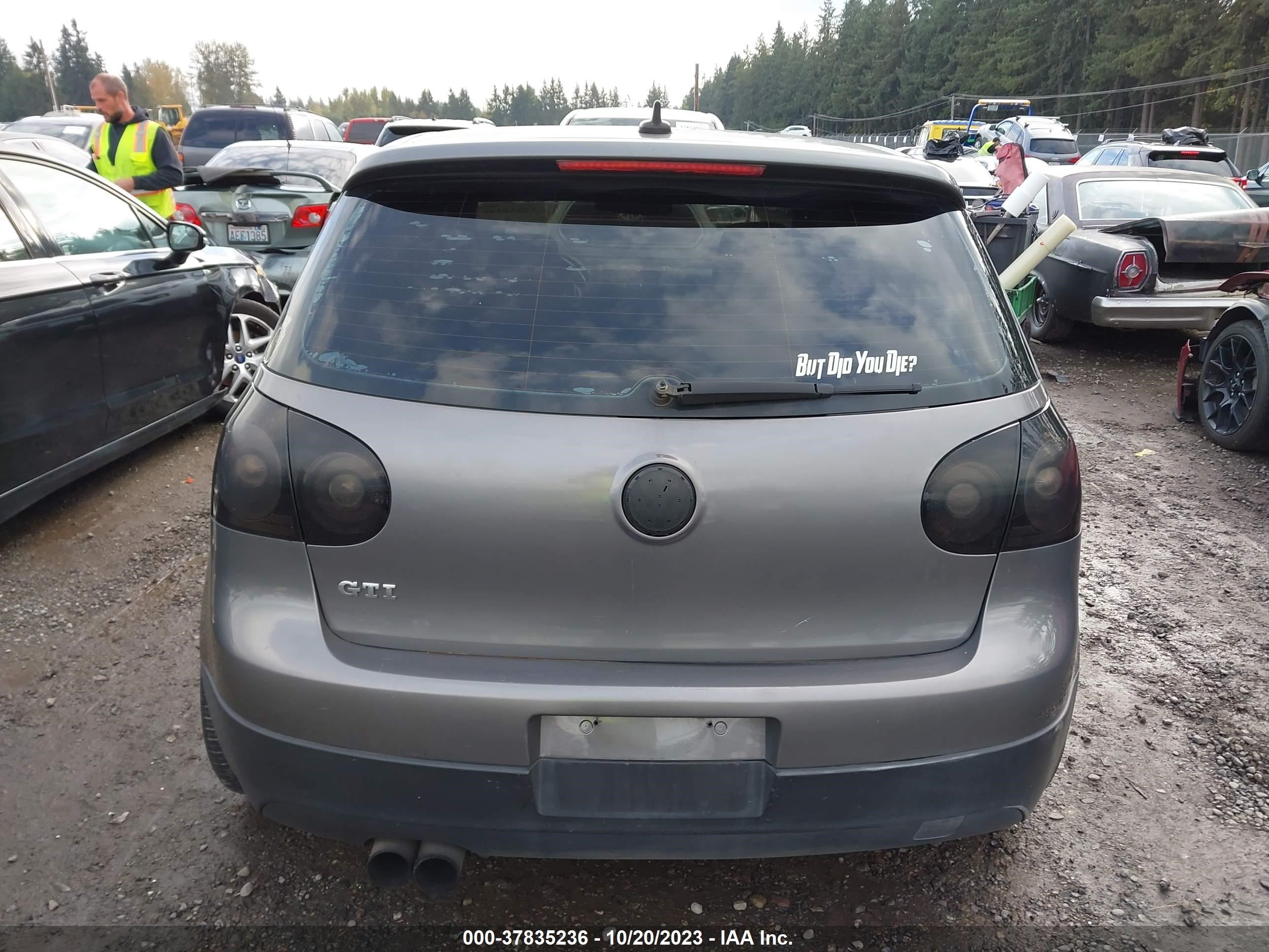 Photo 15 VIN: WVWFV71K98W047380 - VOLKSWAGEN GTI 