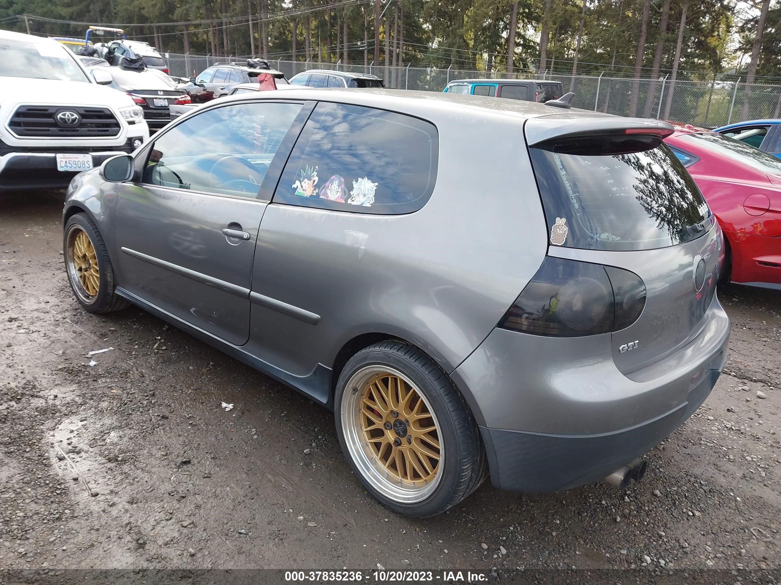 Photo 2 VIN: WVWFV71K98W047380 - VOLKSWAGEN GTI 