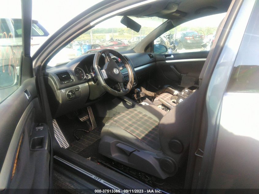 Photo 4 VIN: WVWFV71K98W062655 - VOLKSWAGEN GTI 