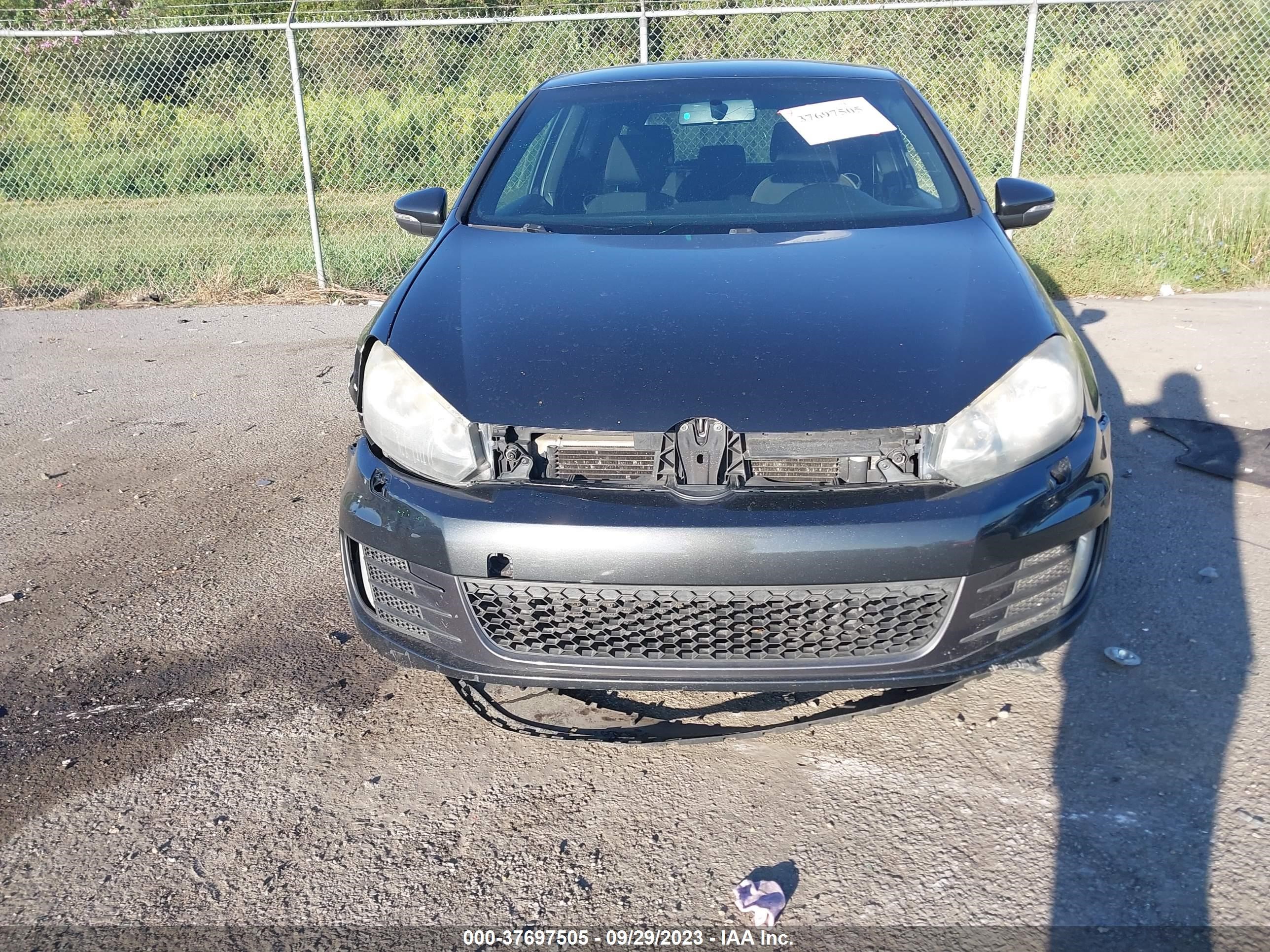 Photo 11 VIN: WVWFV7AJ6DW004200 - VOLKSWAGEN GTI 