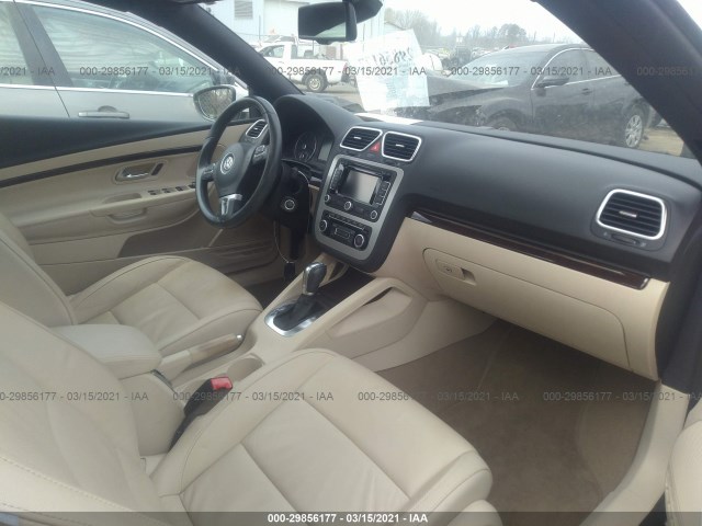 Photo 4 VIN: WVWFW7AHXCV002609 - VOLKSWAGEN EOS 