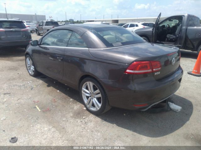 Photo 2 VIN: WVWFW8AH2DV002093 - VOLKSWAGEN EOS 