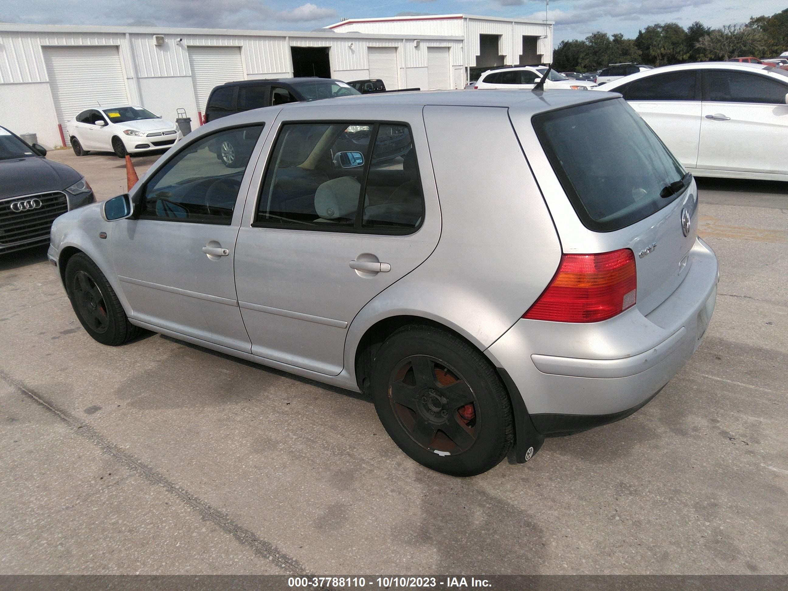 Photo 2 VIN: WVWGA21J4YW583762 - VOLKSWAGEN GOLF 