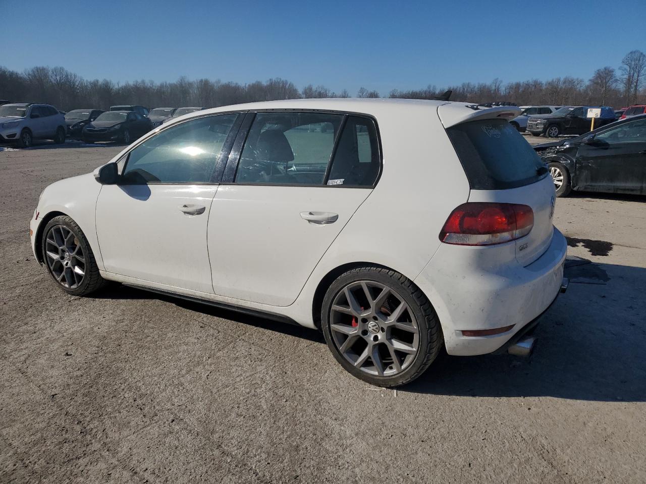 Photo 1 VIN: WVWGD7AJ1DW123618 - VOLKSWAGEN GTI 