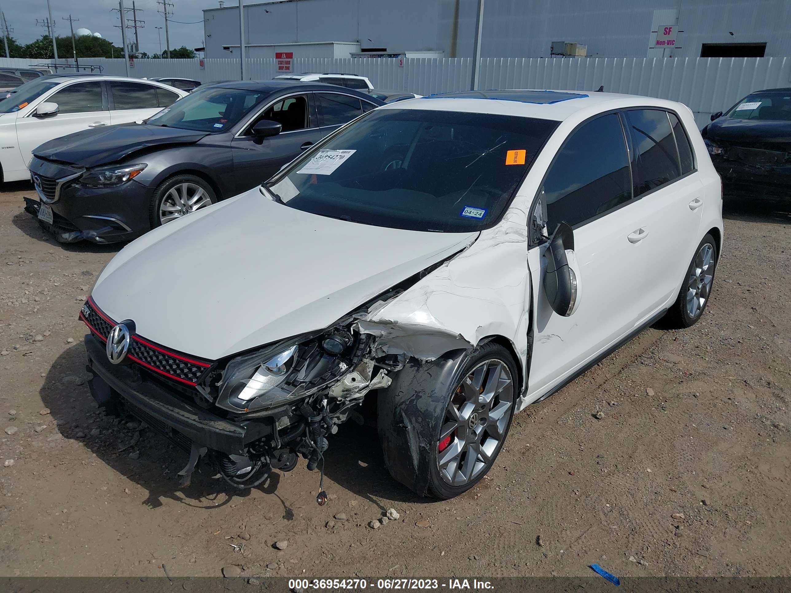 Photo 1 VIN: WVWGD7AJ4DW134483 - VOLKSWAGEN GTI 