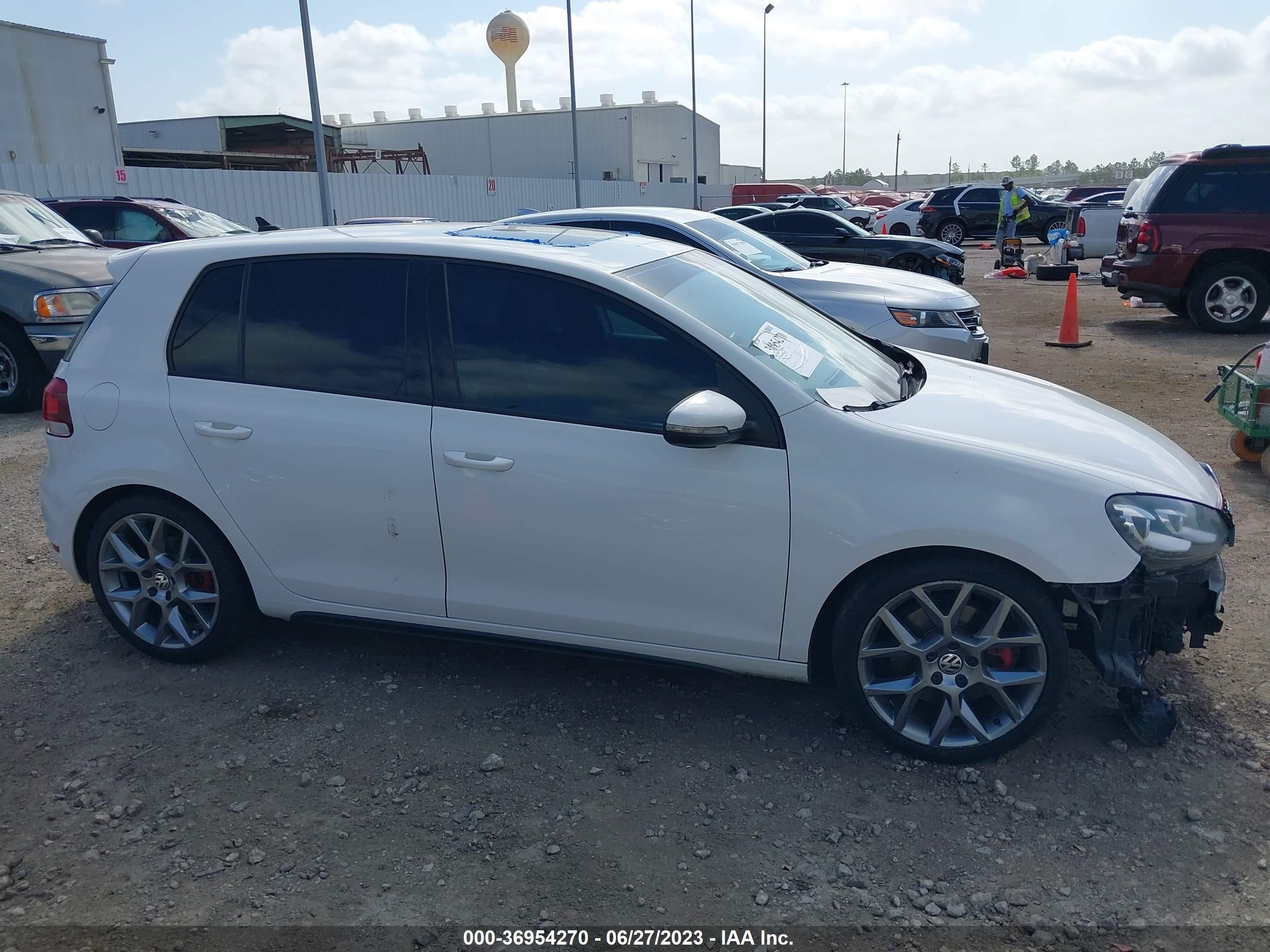 Photo 12 VIN: WVWGD7AJ4DW134483 - VOLKSWAGEN GTI 